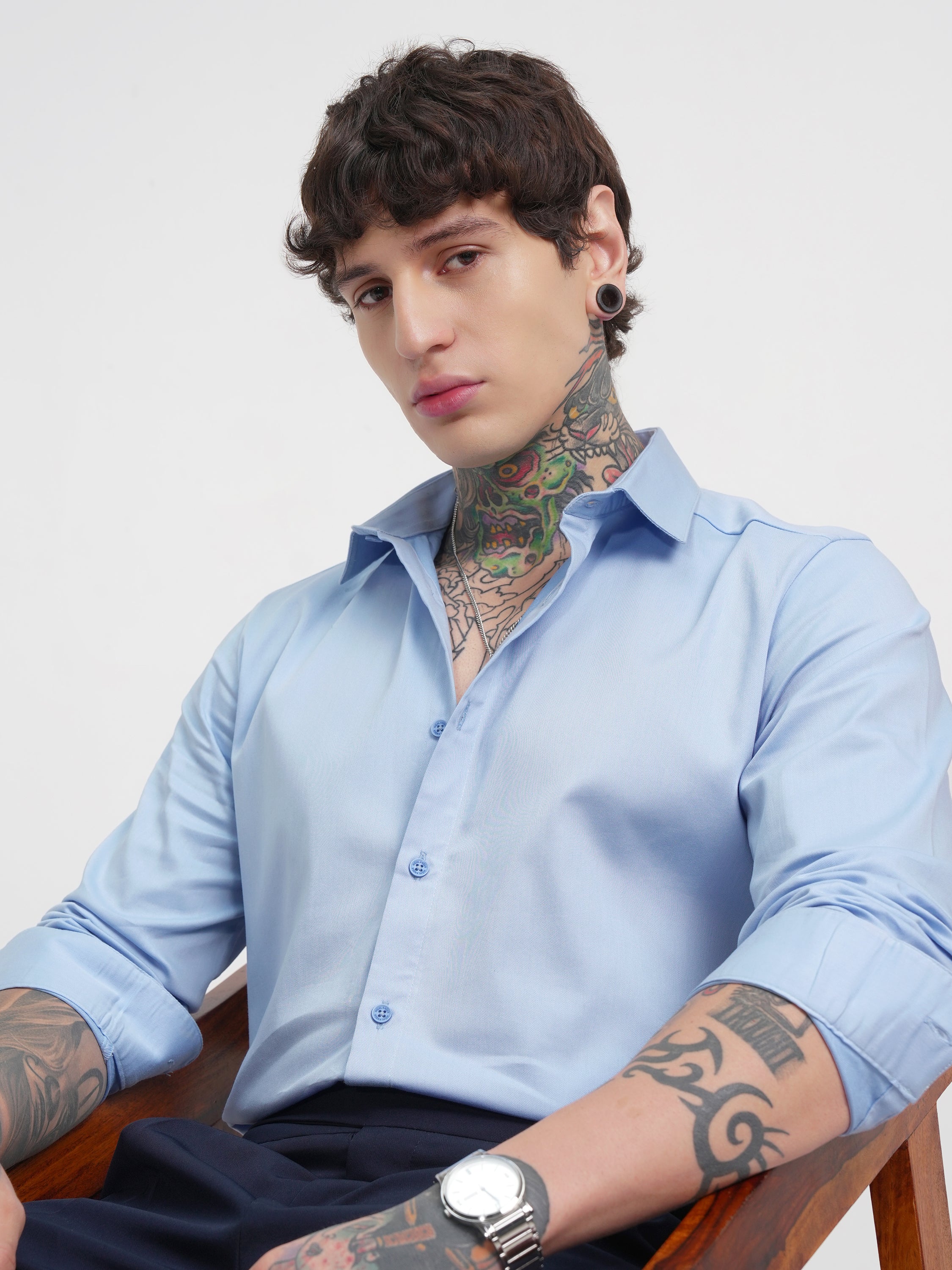 Highlander Men Blue Solid Slim Fit Casual Shirt - Blue - Image 1