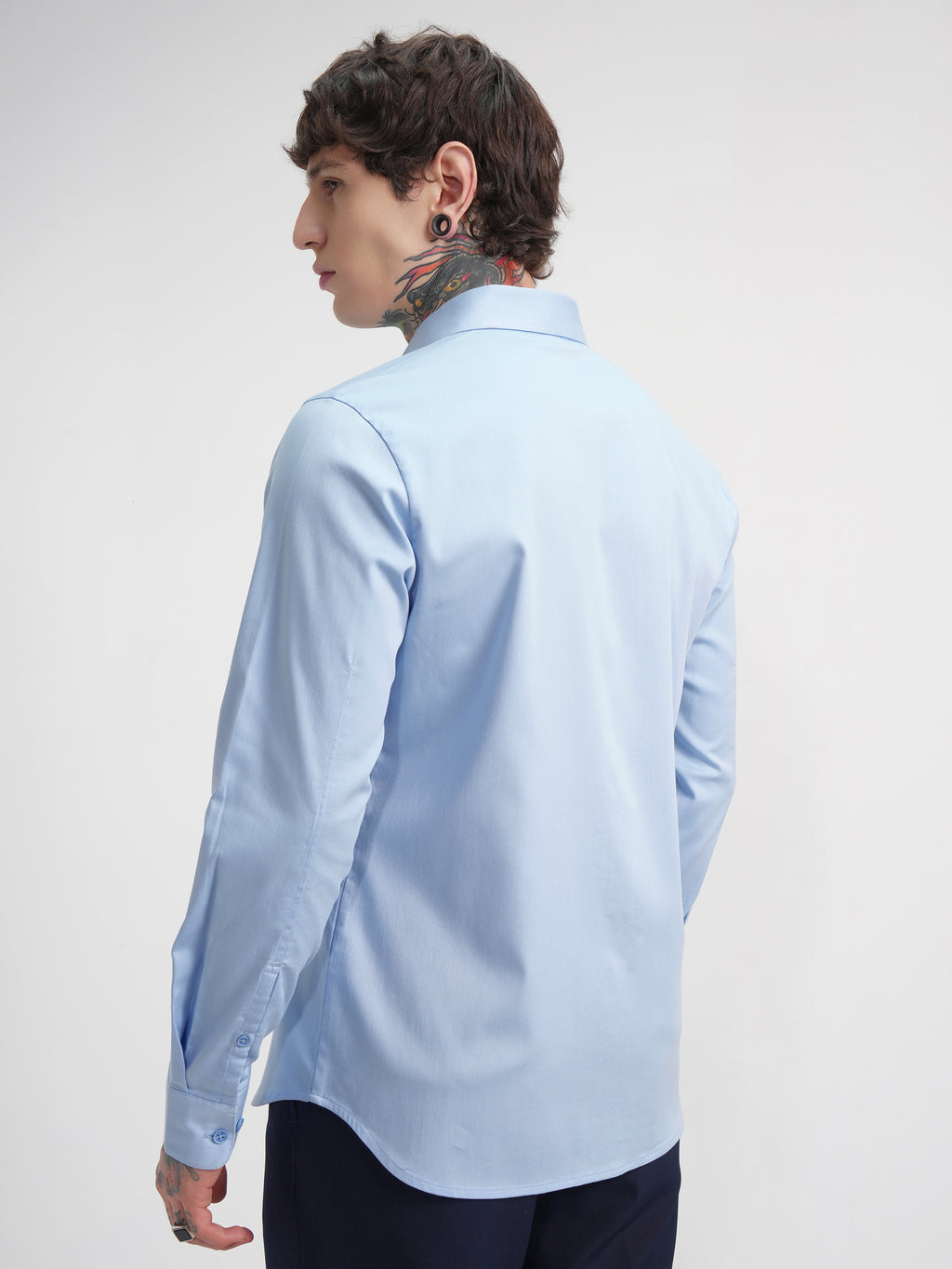 Highlander Men Blue Solid Slim Fit Casual Shirt - Blue - Image 3