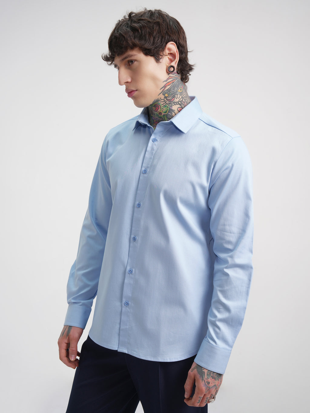 Highlander Men Blue Solid Slim Fit Casual Shirt - Blue - Image 4