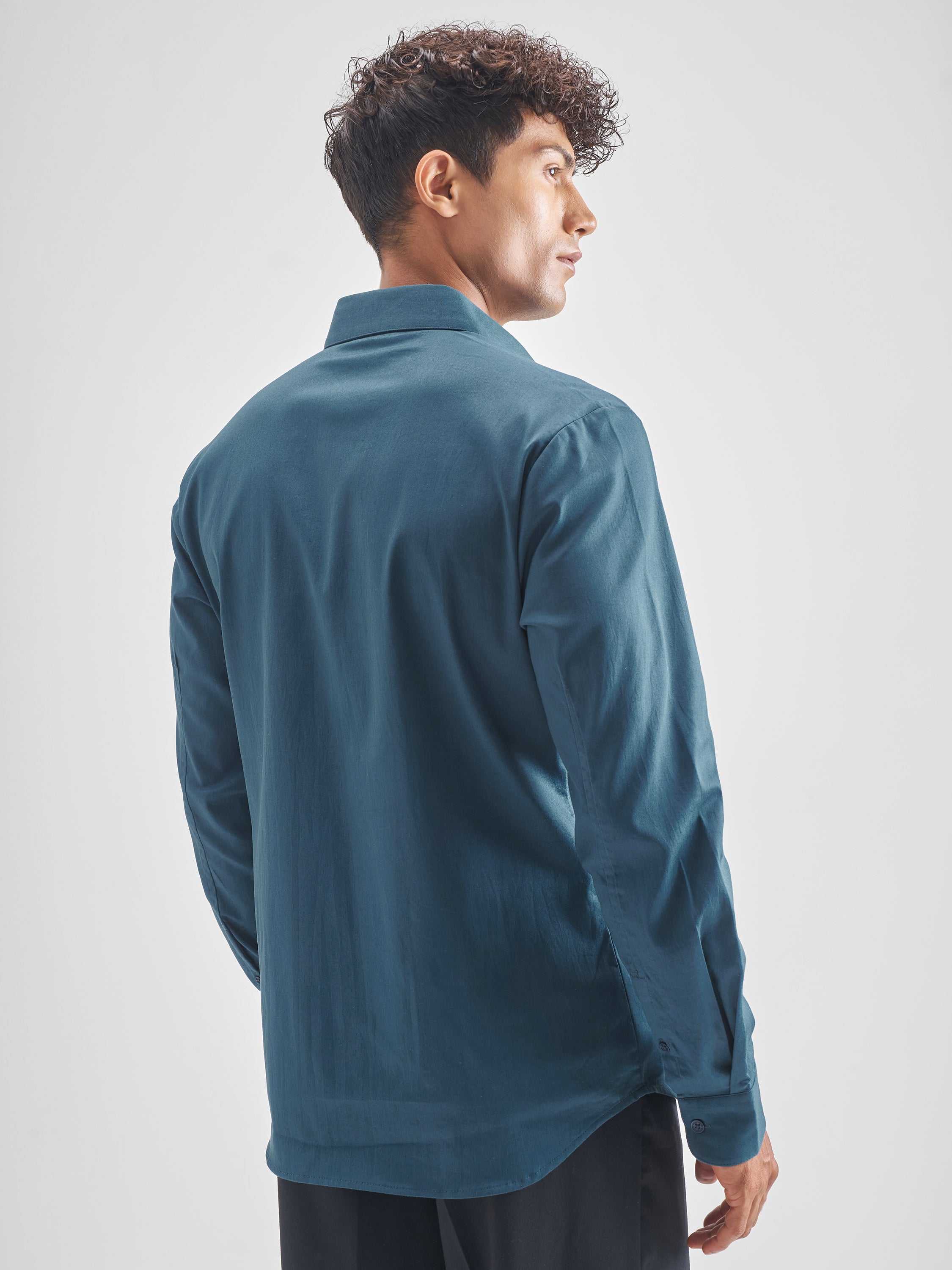 Highlander Men Teal Solid Slim Fit Casual Shirt - Teal - Image 3