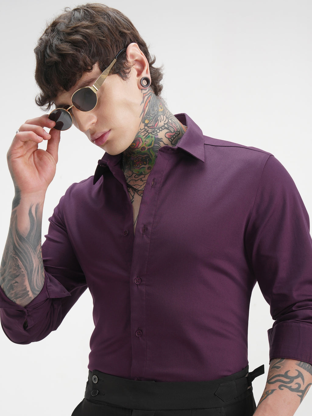 Highlander Men Purple Solid Slim Fit Casual Shirt - Purple - Image 1
