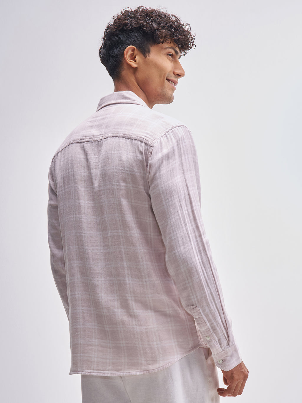 Highlander Men Pink Checked Relaxed Fit Casual Shirt - Pink - Image 3
