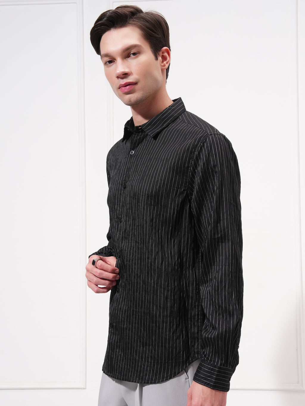 Highlander Men Black Striped Slim Fit Casual Shirt - Black - Image 4
