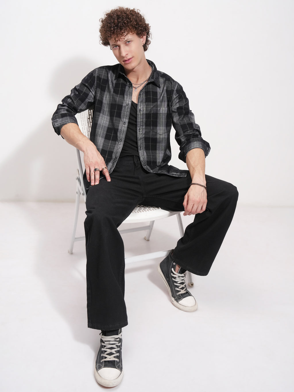 Highlander Men Black Checked Slim Fit Casual Shirt - Black - Image 2