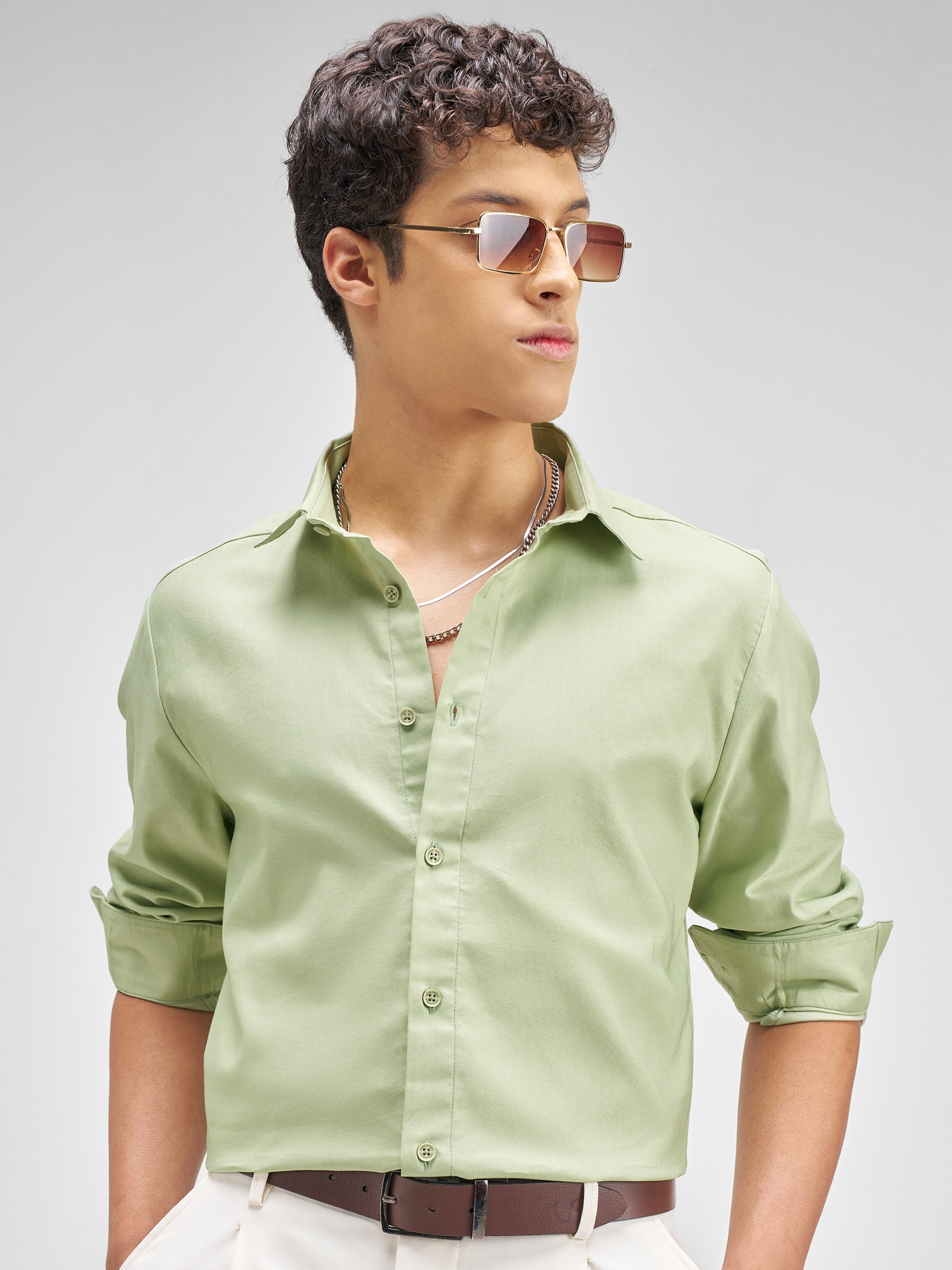 Highlander Men Green Solid Regular Fit Casual Shirt - Green - Image 1