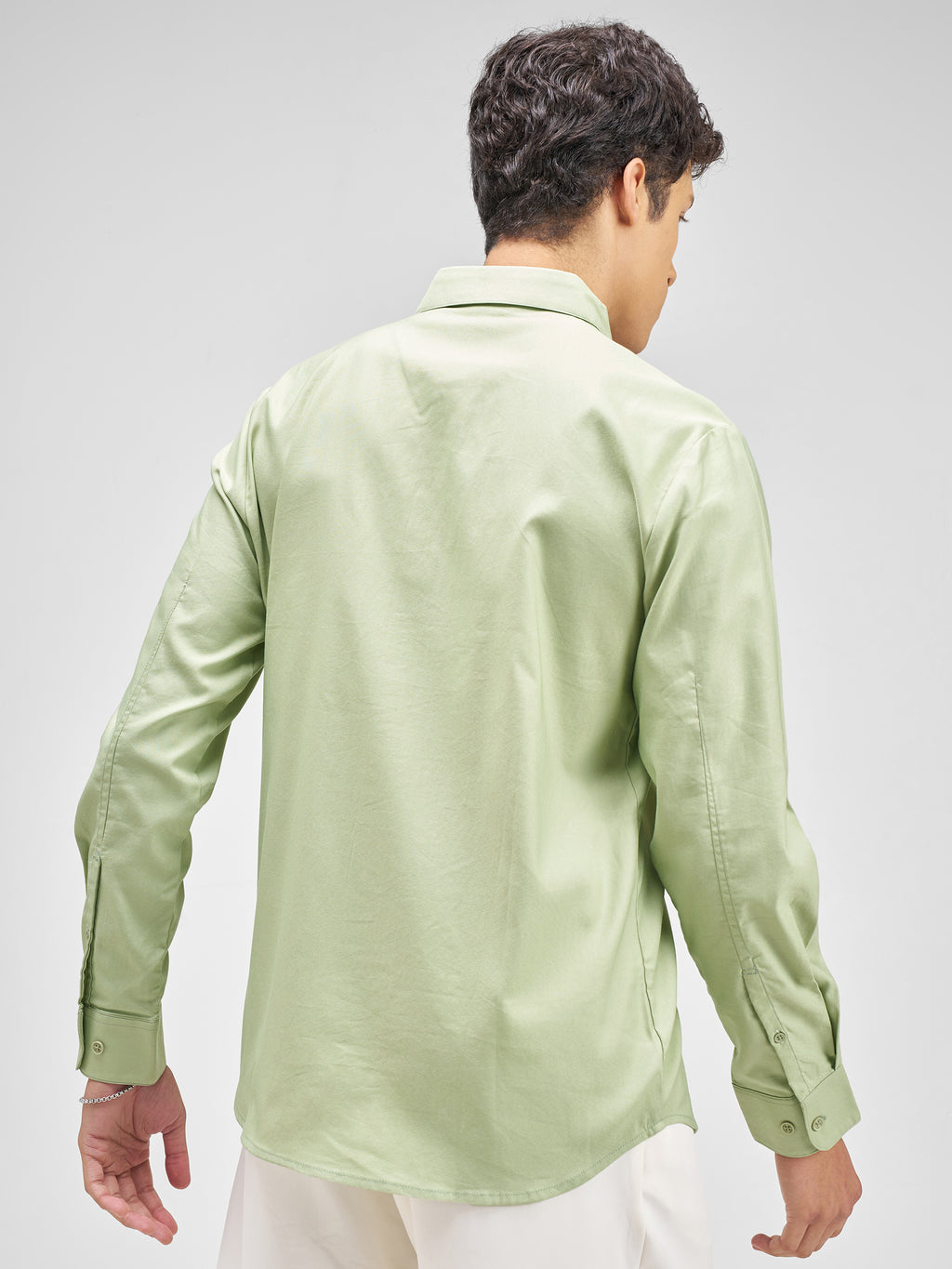 Highlander Men Green Solid Regular Fit Casual Shirt - Green - Image 3