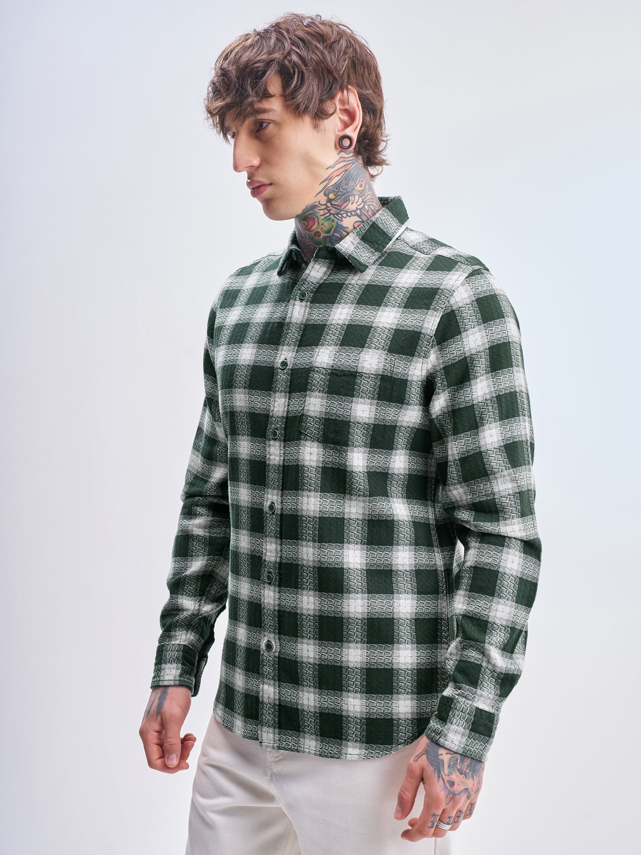 Highlander Men Green Checked Slim Fit Casual Shirt - Green - Image 4
