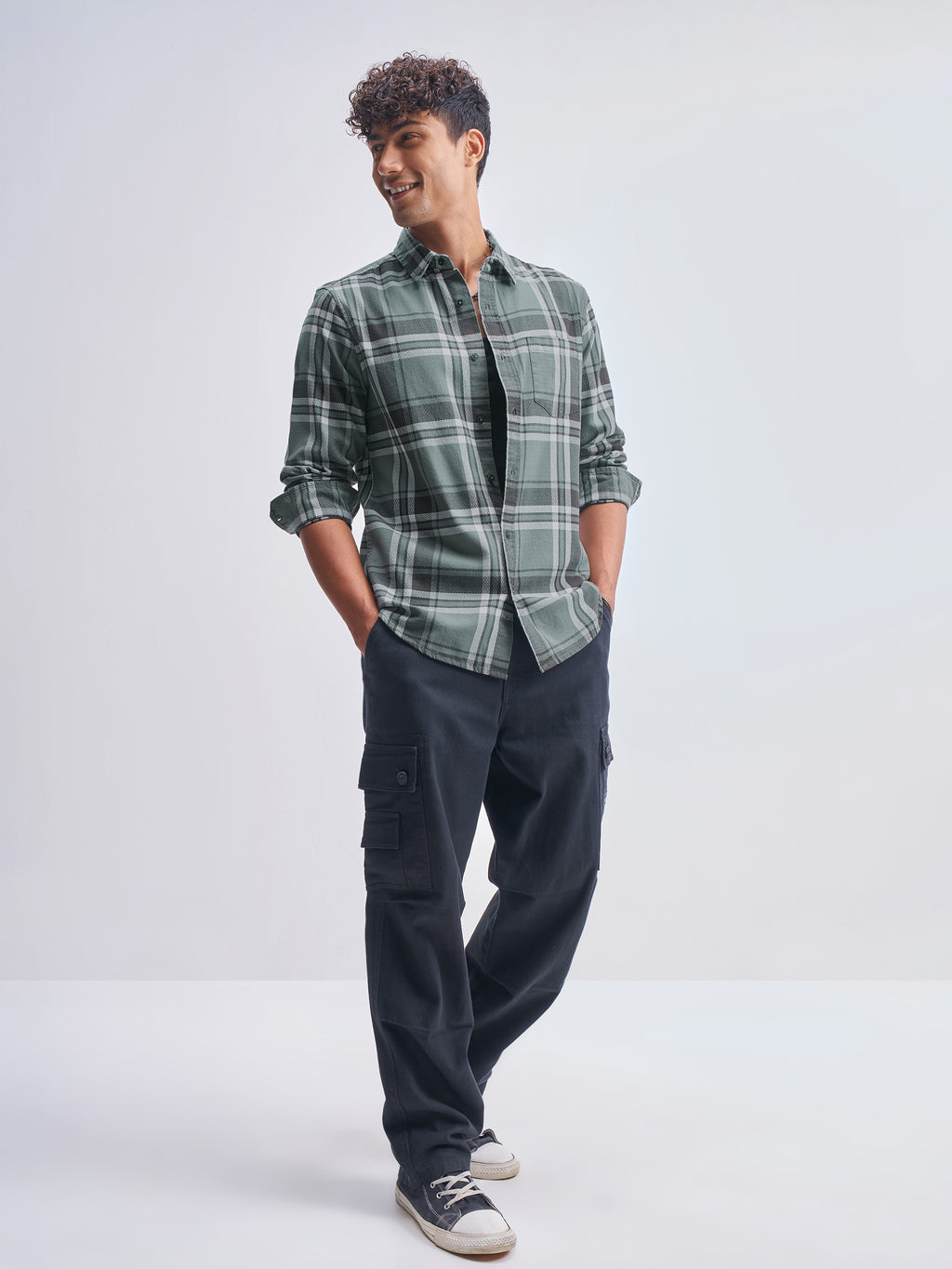 Highlander Men Green Checked Slim Fit Casual Shirt - Green - Image 2