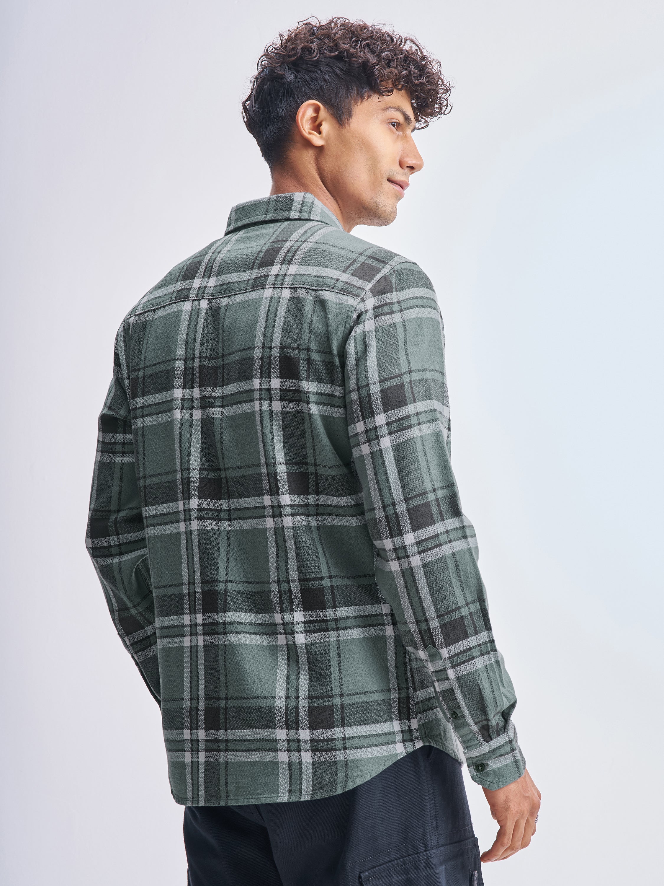 Highlander Men Green Checked Slim Fit Casual Shirt - Green - Image 3