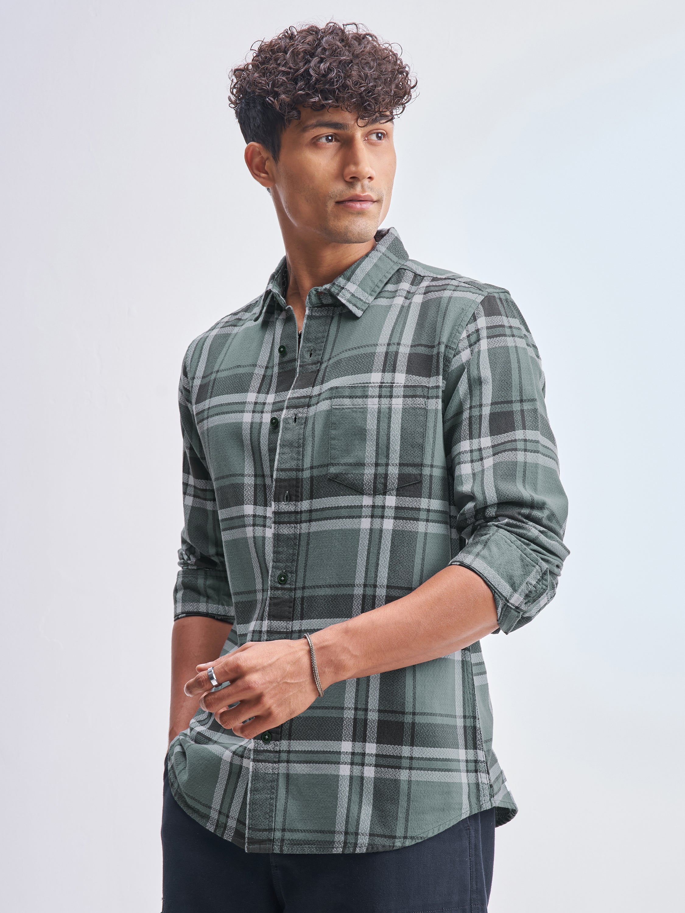 Highlander Men Green Checked Slim Fit Casual Shirt - Green - Image 4
