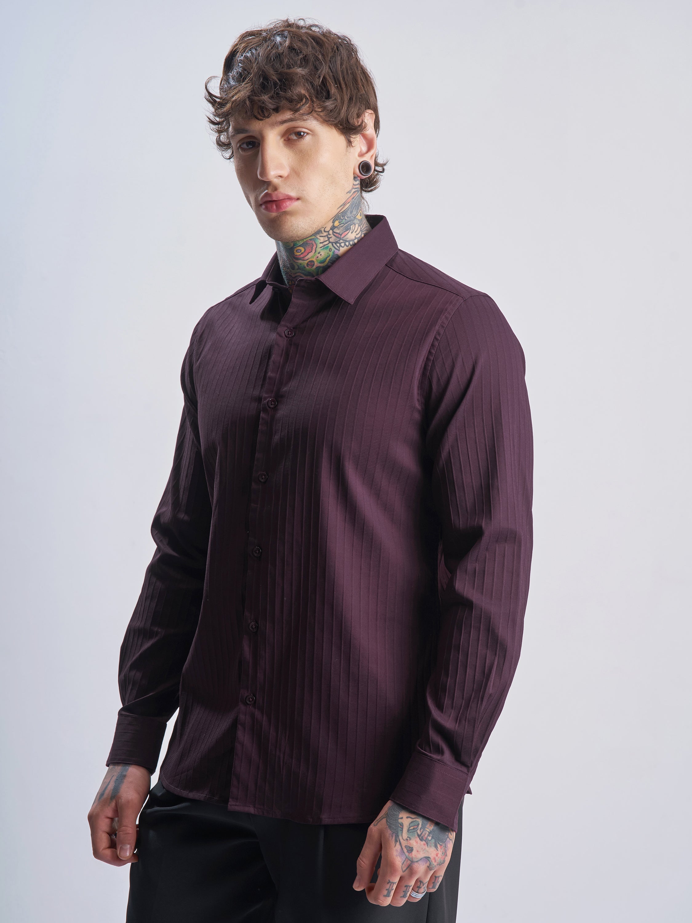 Highlander Men Purple Self Design Slim Fit Casual Shirt - Purple - Image 4