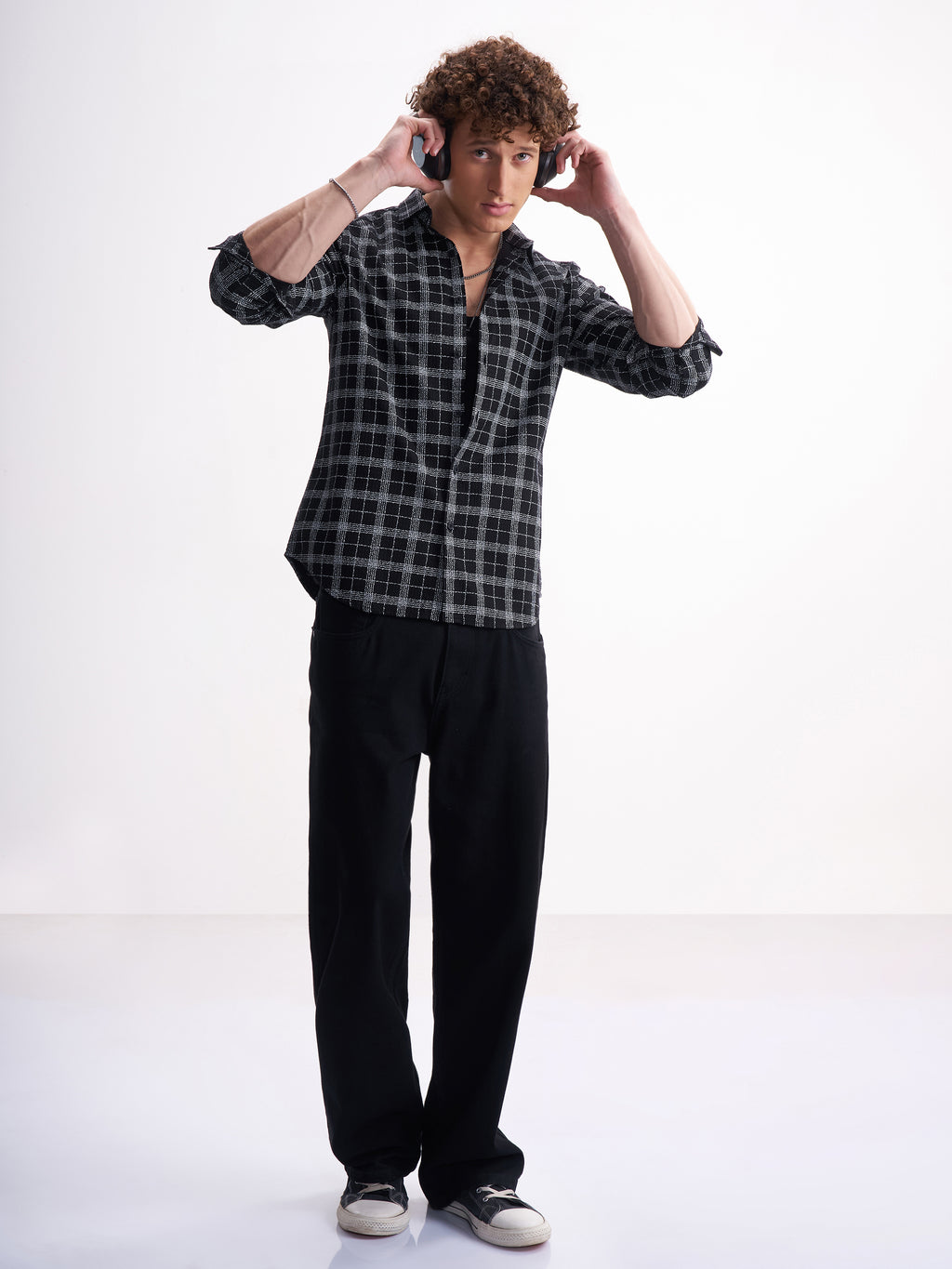Highlander Men Black Checked Relaxed Fit Casual Shirt - Black - Image 2
