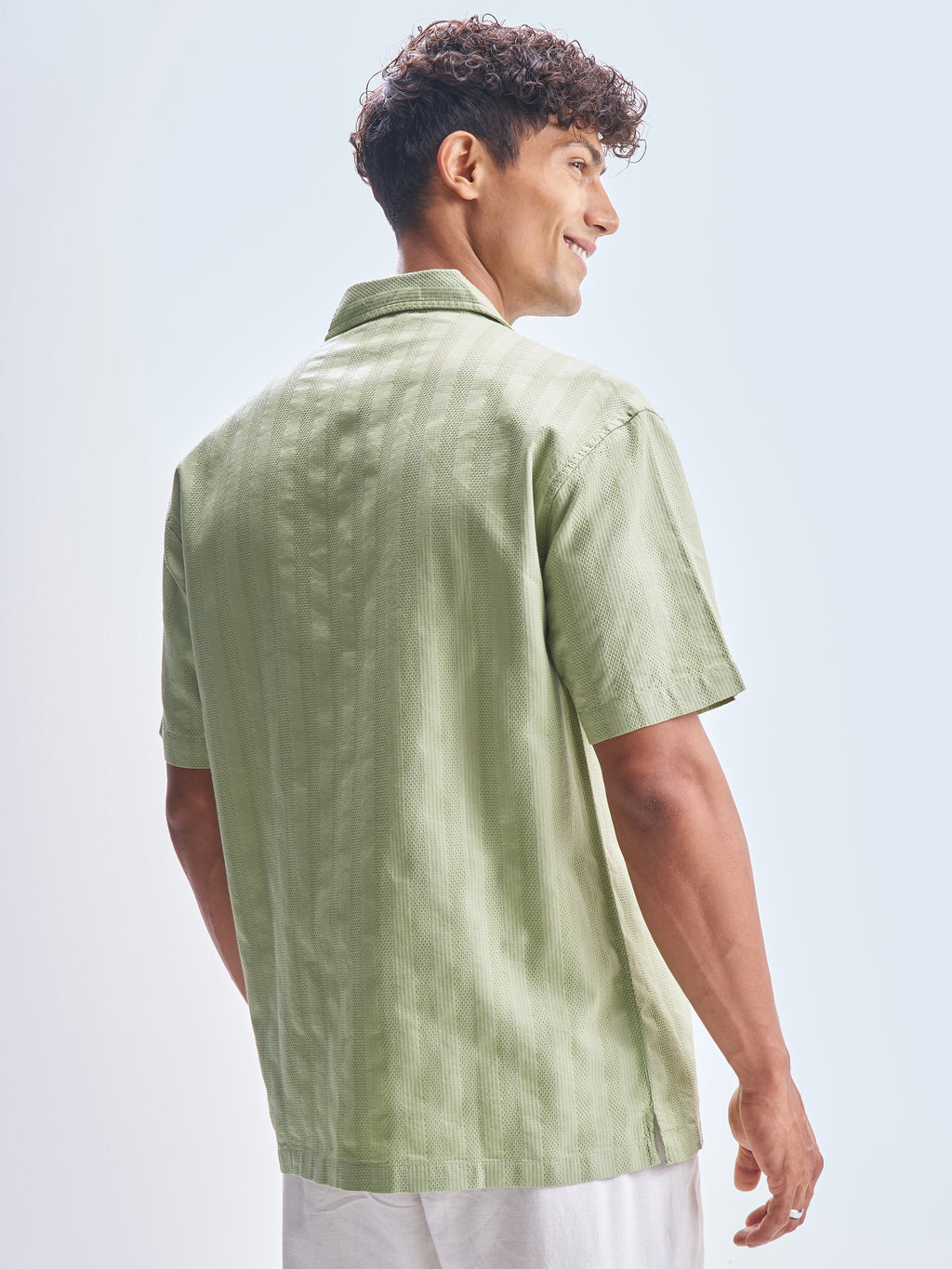Highlander Men Green Self Design Relaxed Fit Casual Shirt - Green - Image 3