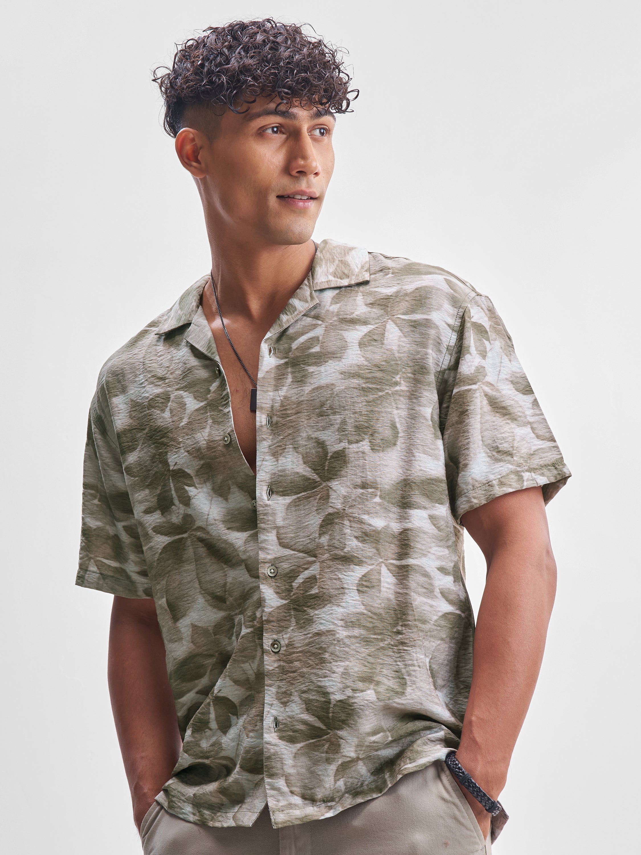 Highlander Men Olive Printed Relaxed Fit Casual Shirt - Olive - Image 4