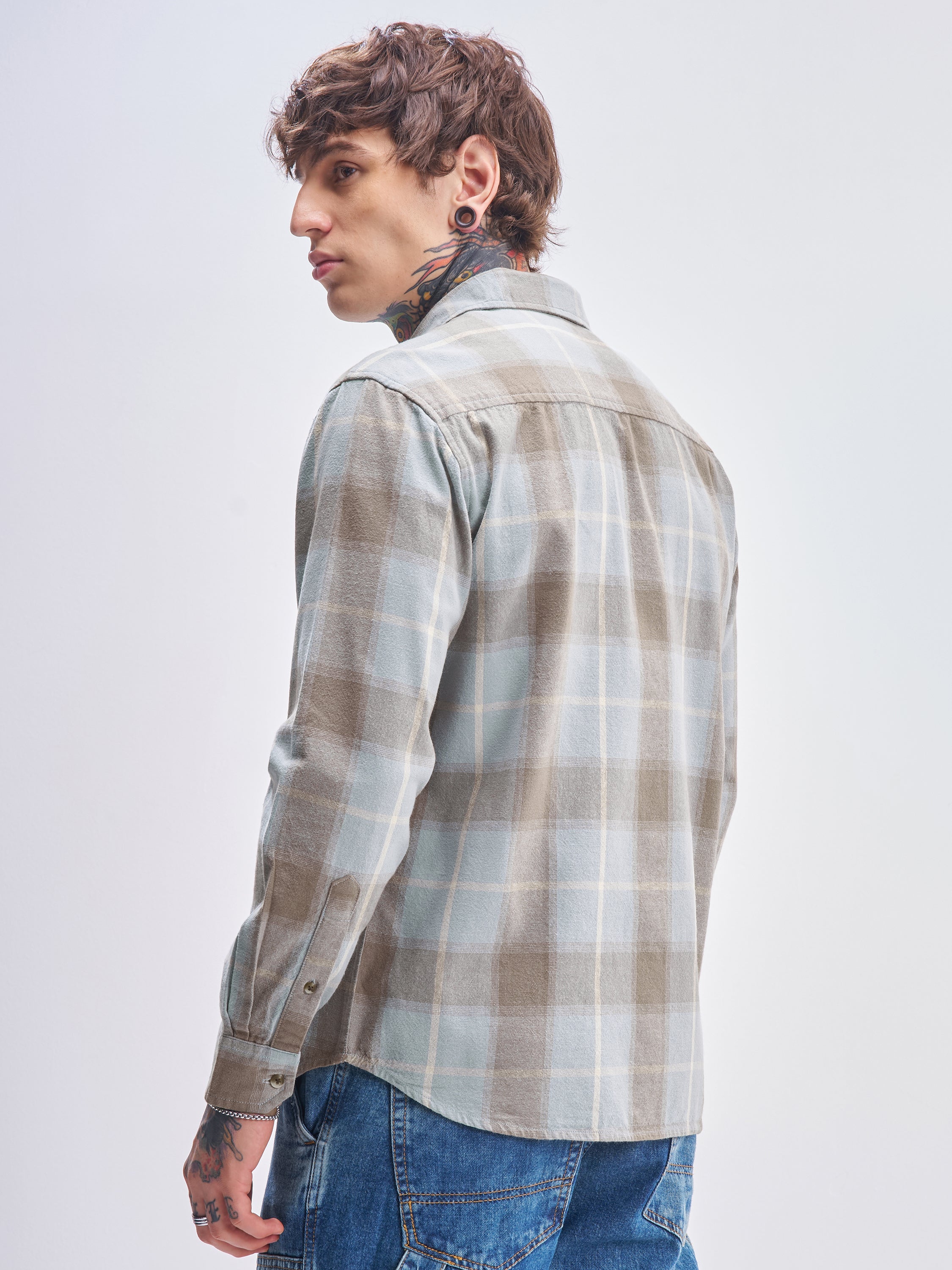Highlander Men Blue Checked Relaxed Fit Casual Shirt - Blue - Image 3