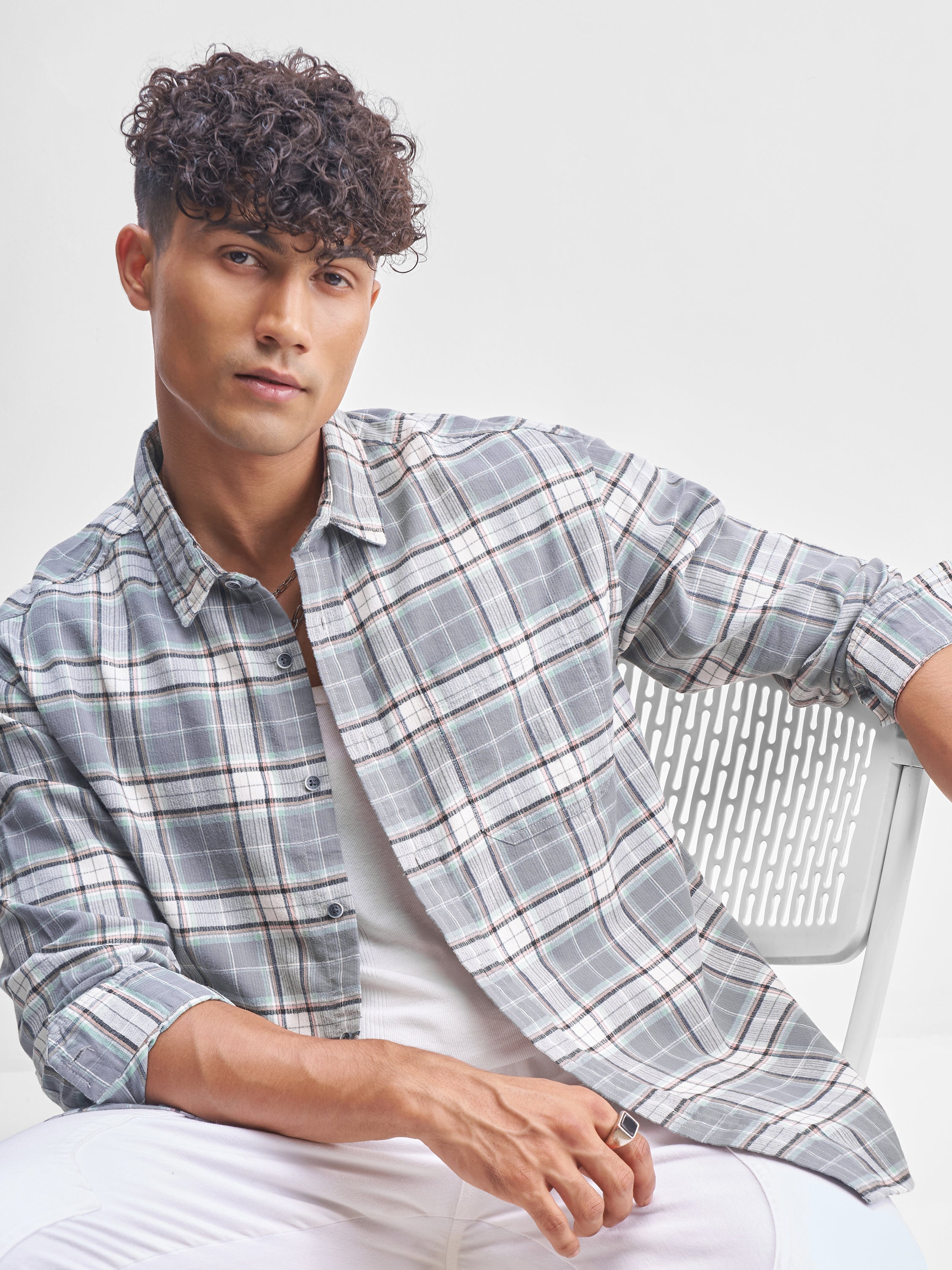 Highlander Men Grey Checked Relaxed Fit Casual Shirt - Grey - Image 1