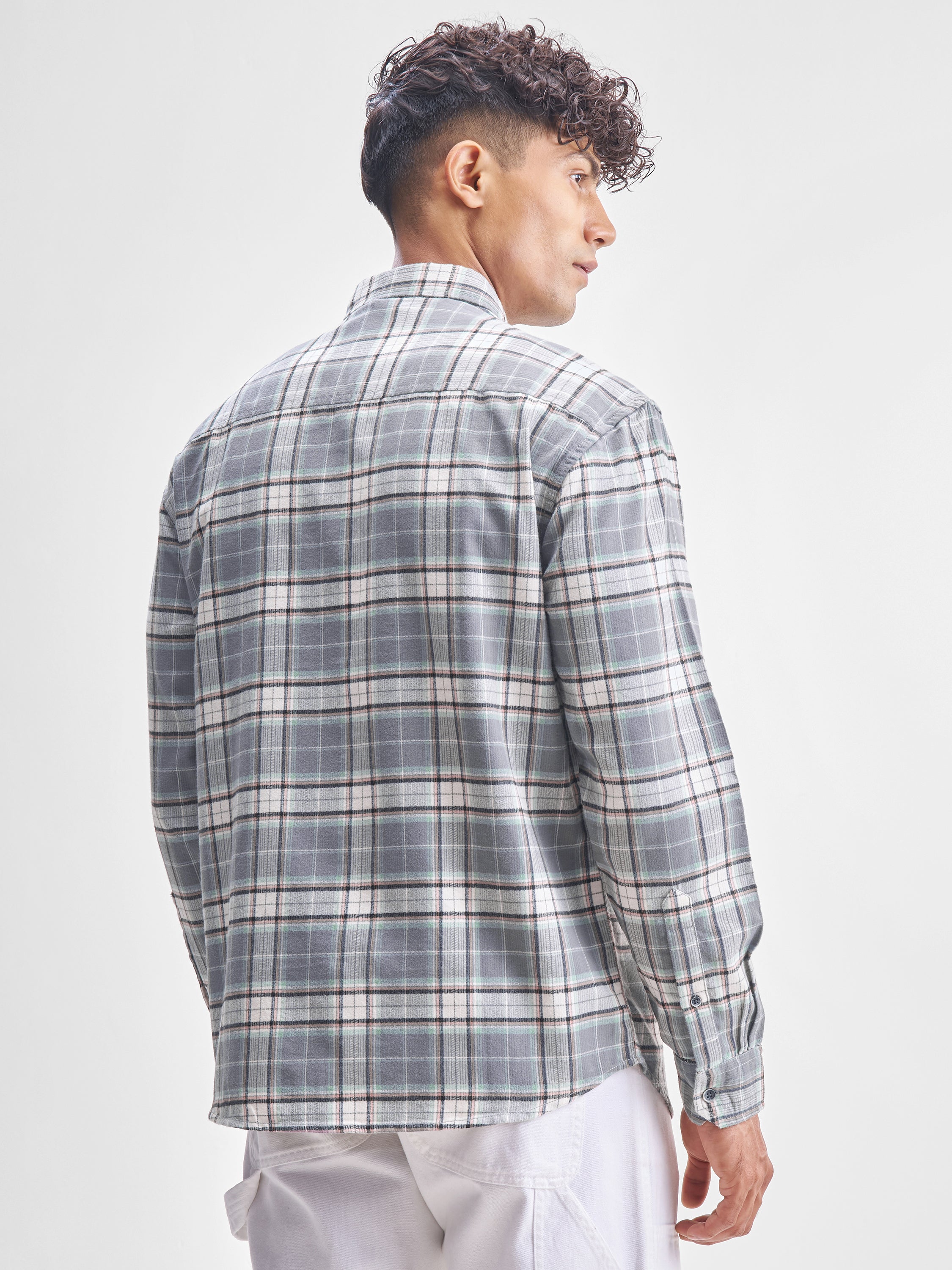 Highlander Men Grey Checked Relaxed Fit Casual Shirt - Grey - Image 3