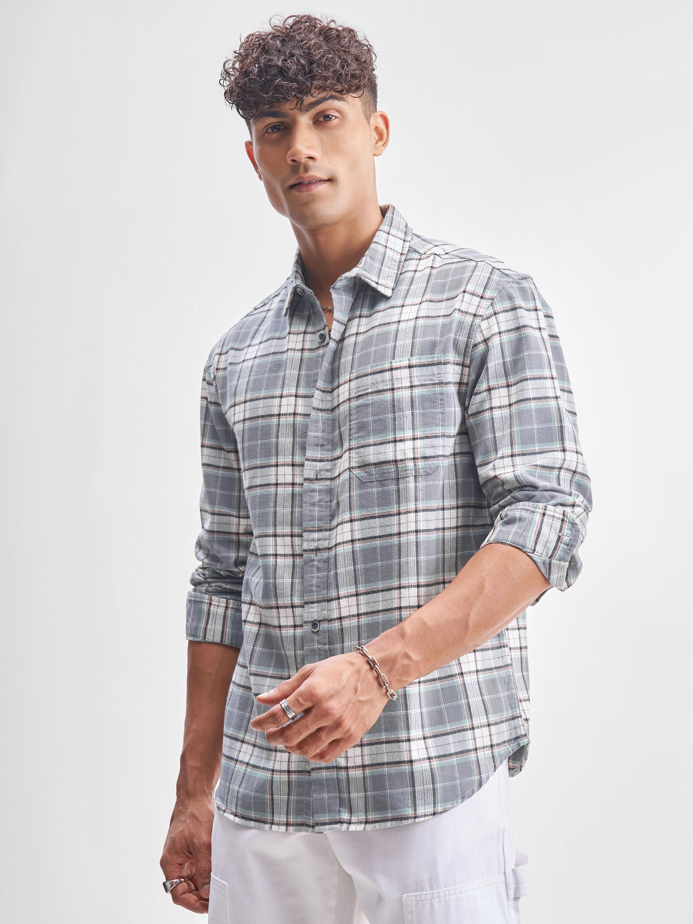 Highlander Men Grey Checked Relaxed Fit Casual Shirt - Grey - Image 4