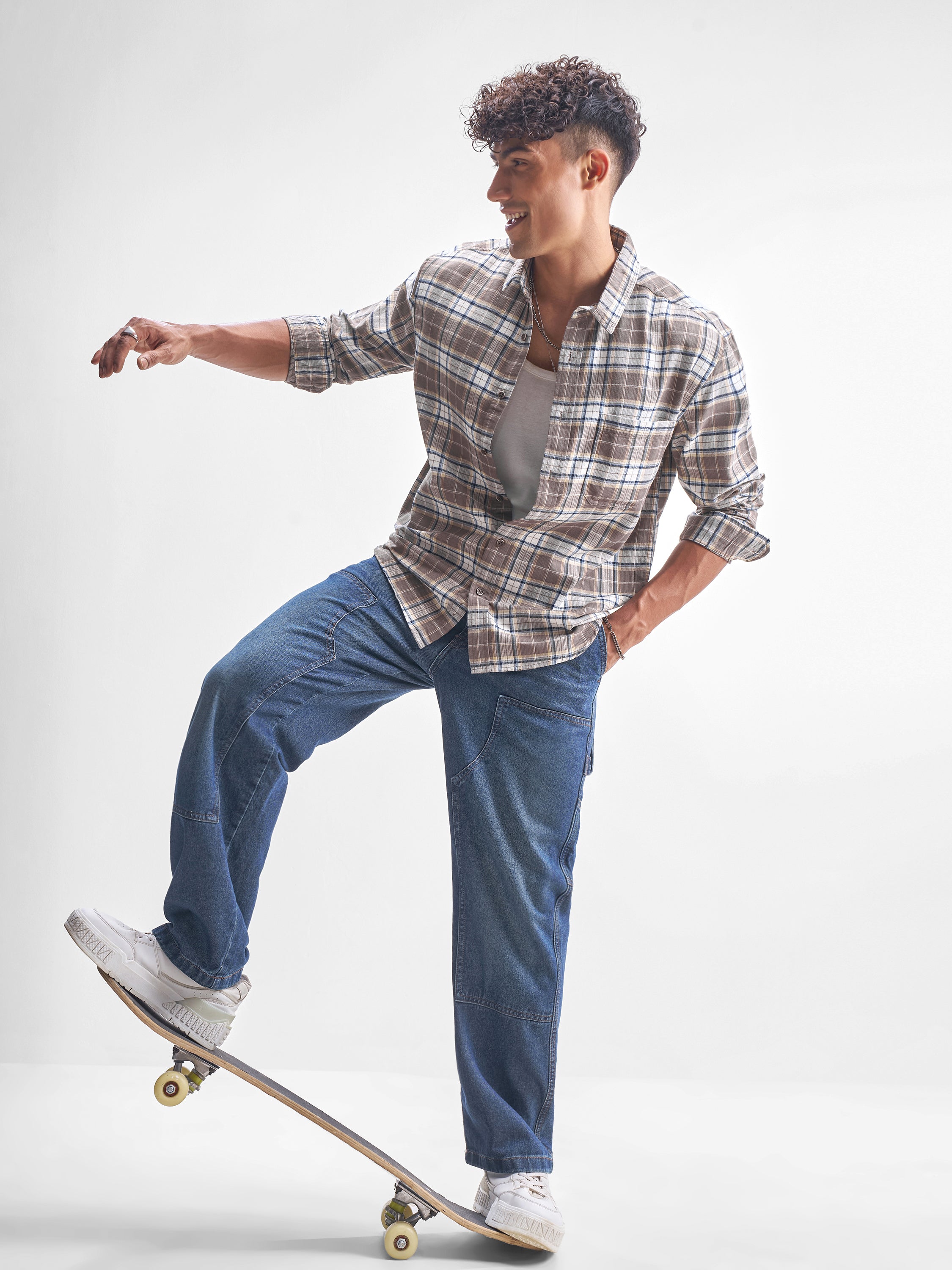 Highlander Men Beige Checked Relaxed Fit Casual Shirt - Beige - Image 2