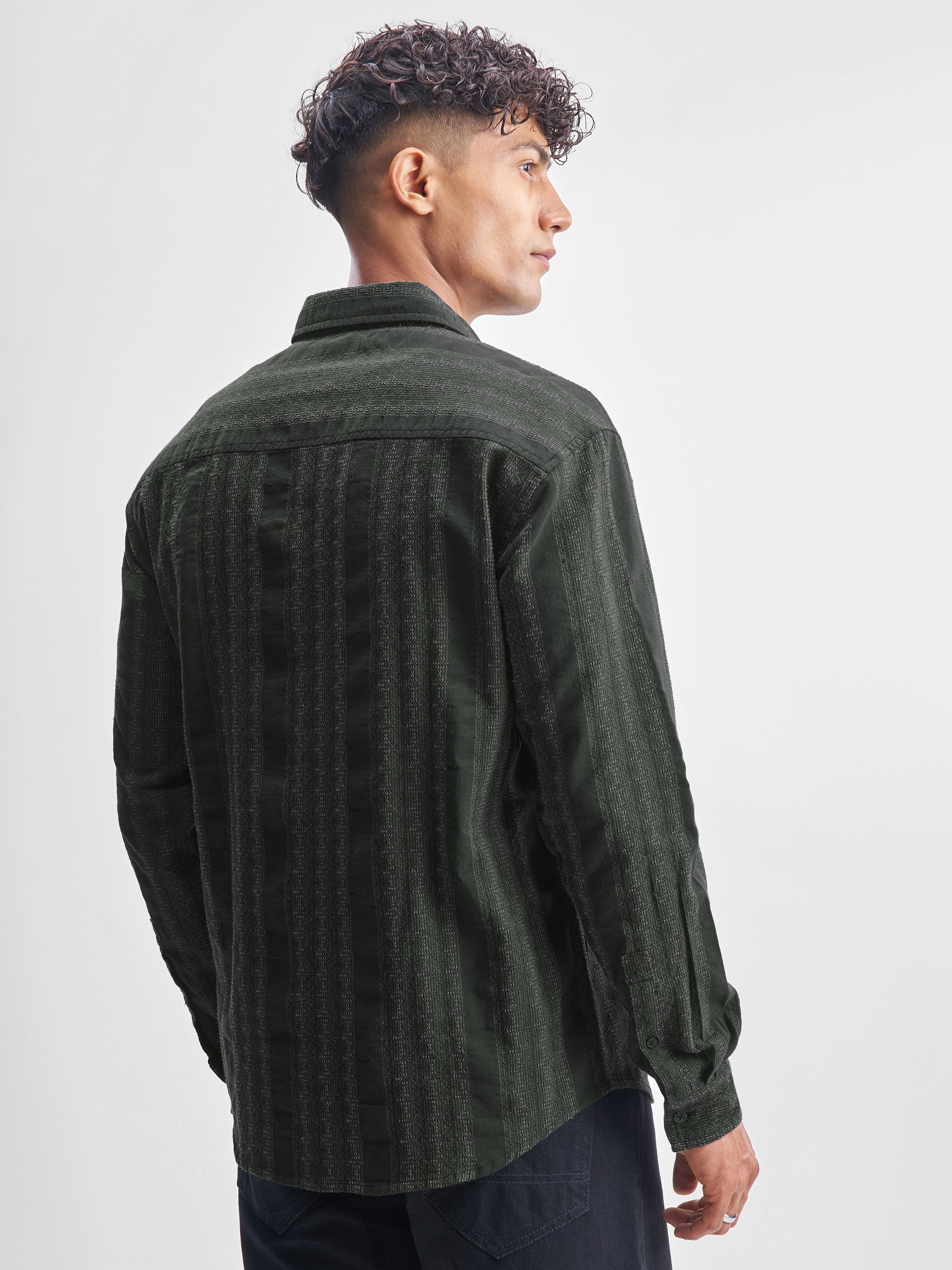 Highlander Men Green Self Design Relaxed Fit Casual Shirt - Green - Image 3
