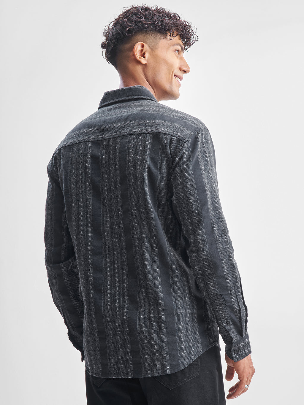 Highlander Men Charcoal Self Design Relaxed Fit Casual Shirt - Charcoal - Image 3
