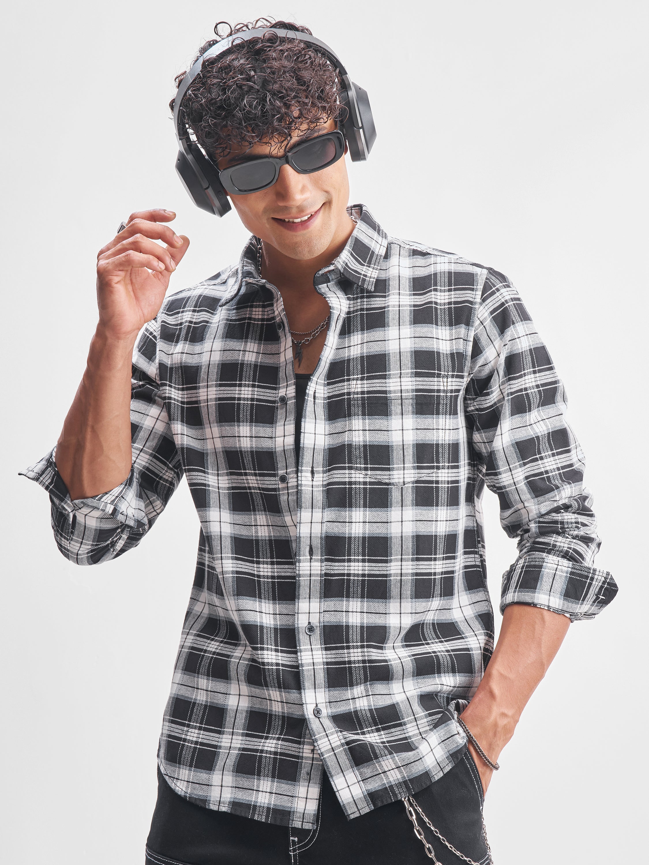 Highlander Men White Checked Slim Fit Casual Shirt - White - Image 1