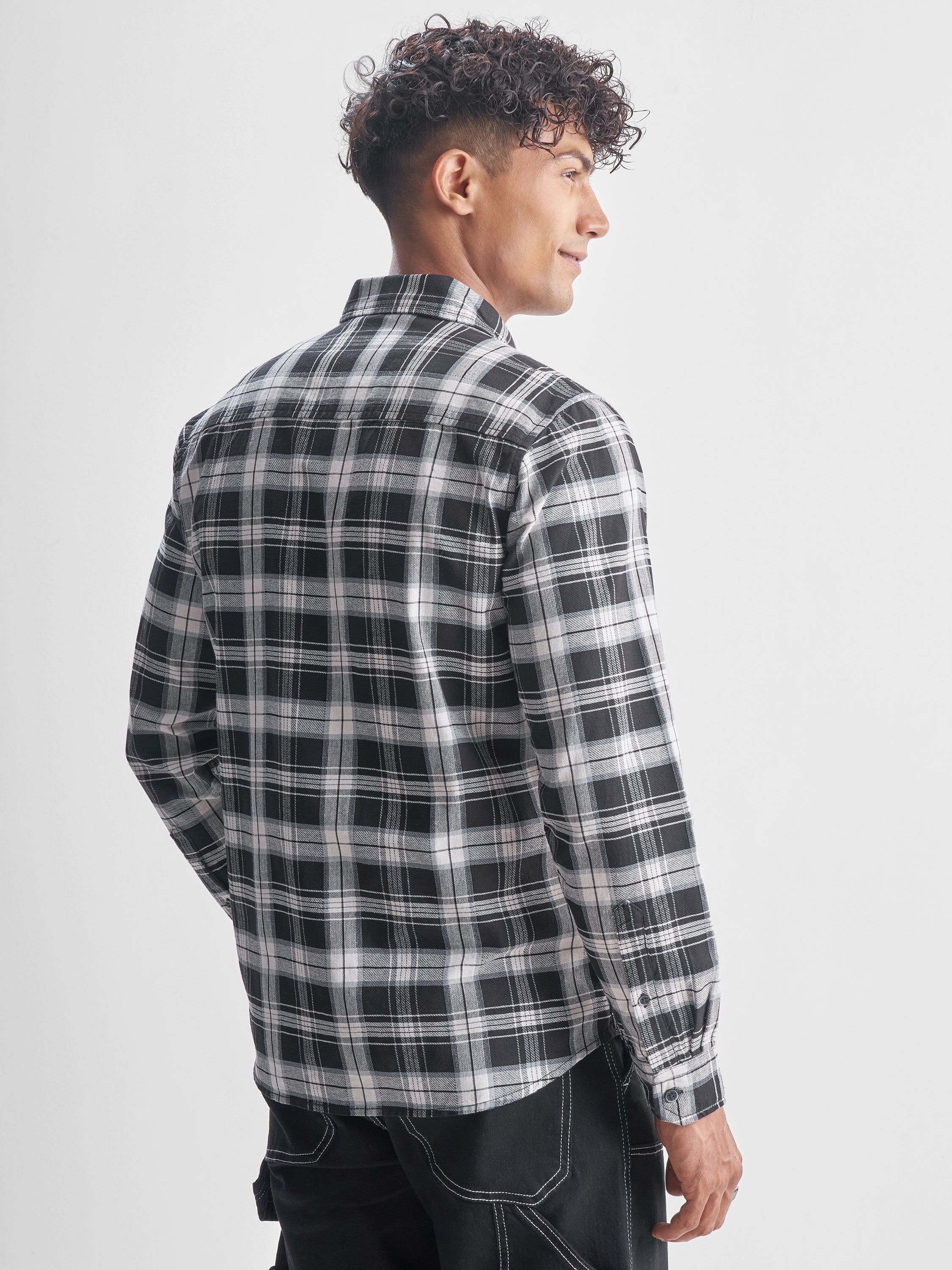 Highlander Men White Checked Slim Fit Casual Shirt - White - Image 3