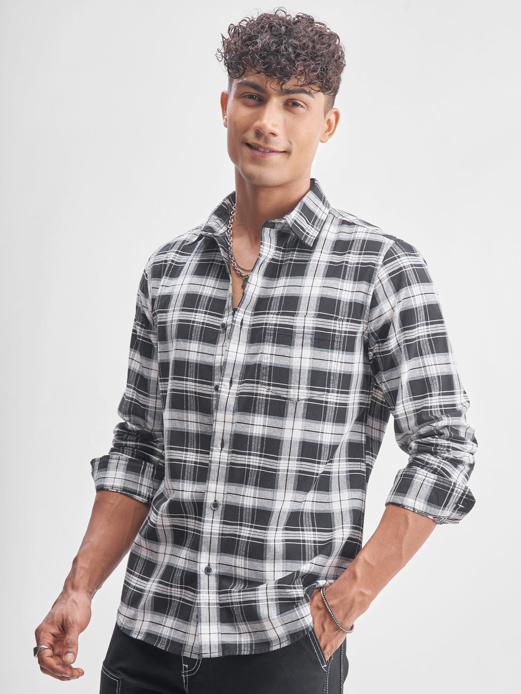 Highlander Men White Checked Slim Fit Casual Shirt - White - Image 4