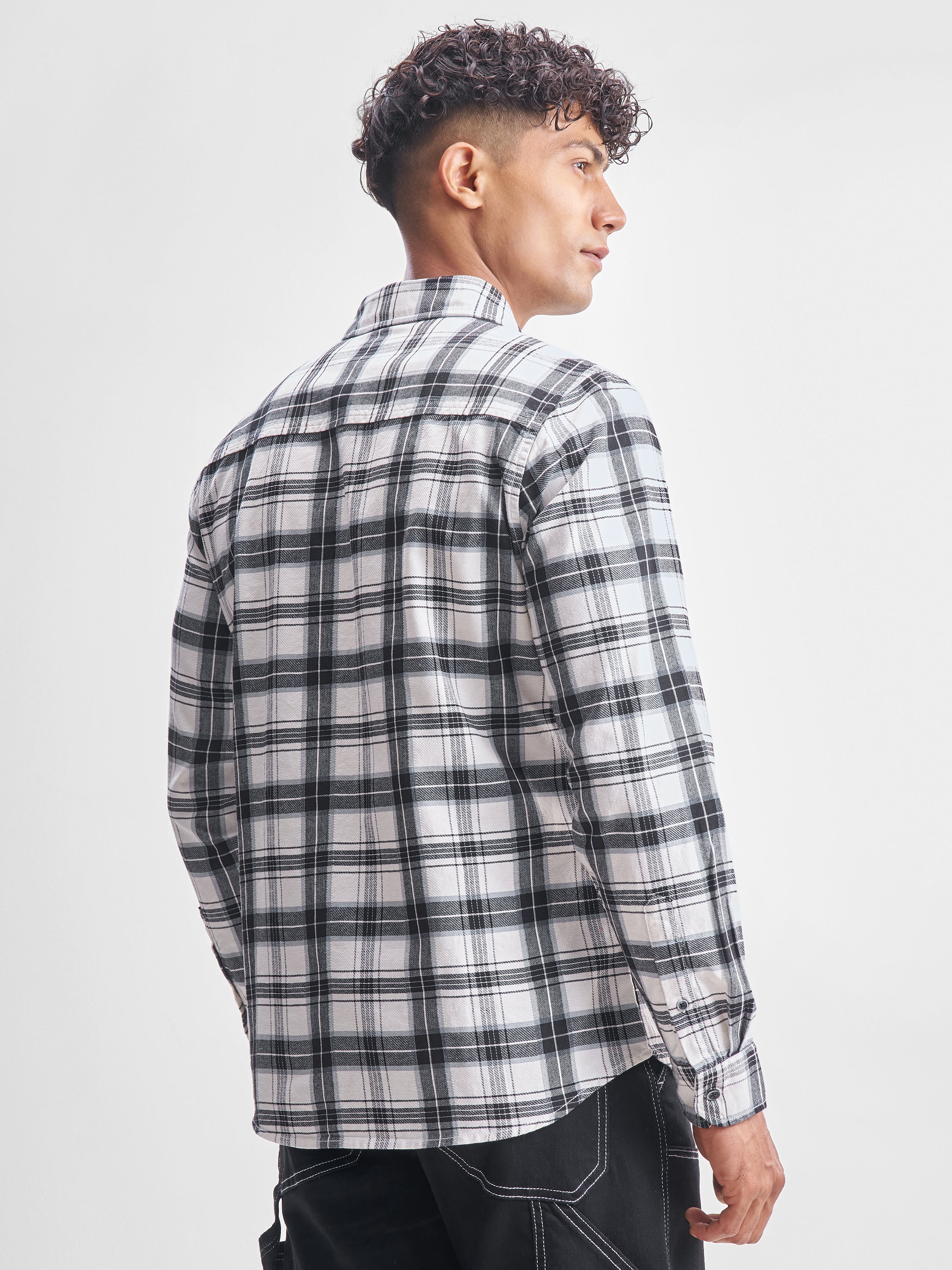 Highlander Men Black Checked Slim Fit Casual Shirt - Black - Image 3