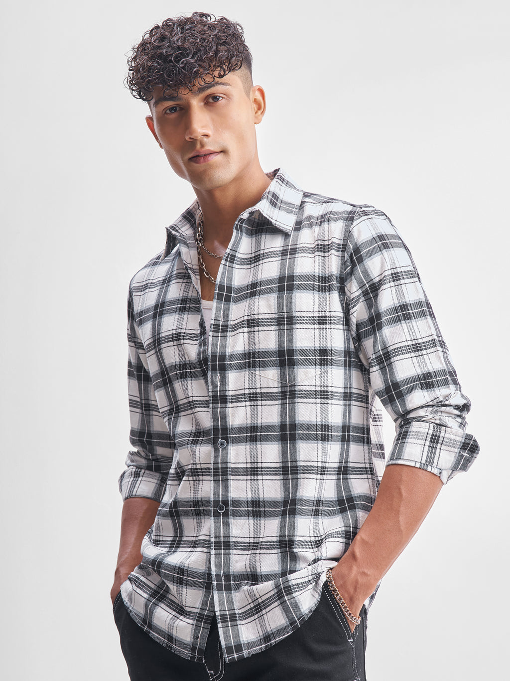 Highlander Men Black Checked Slim Fit Casual Shirt - Black - Image 4