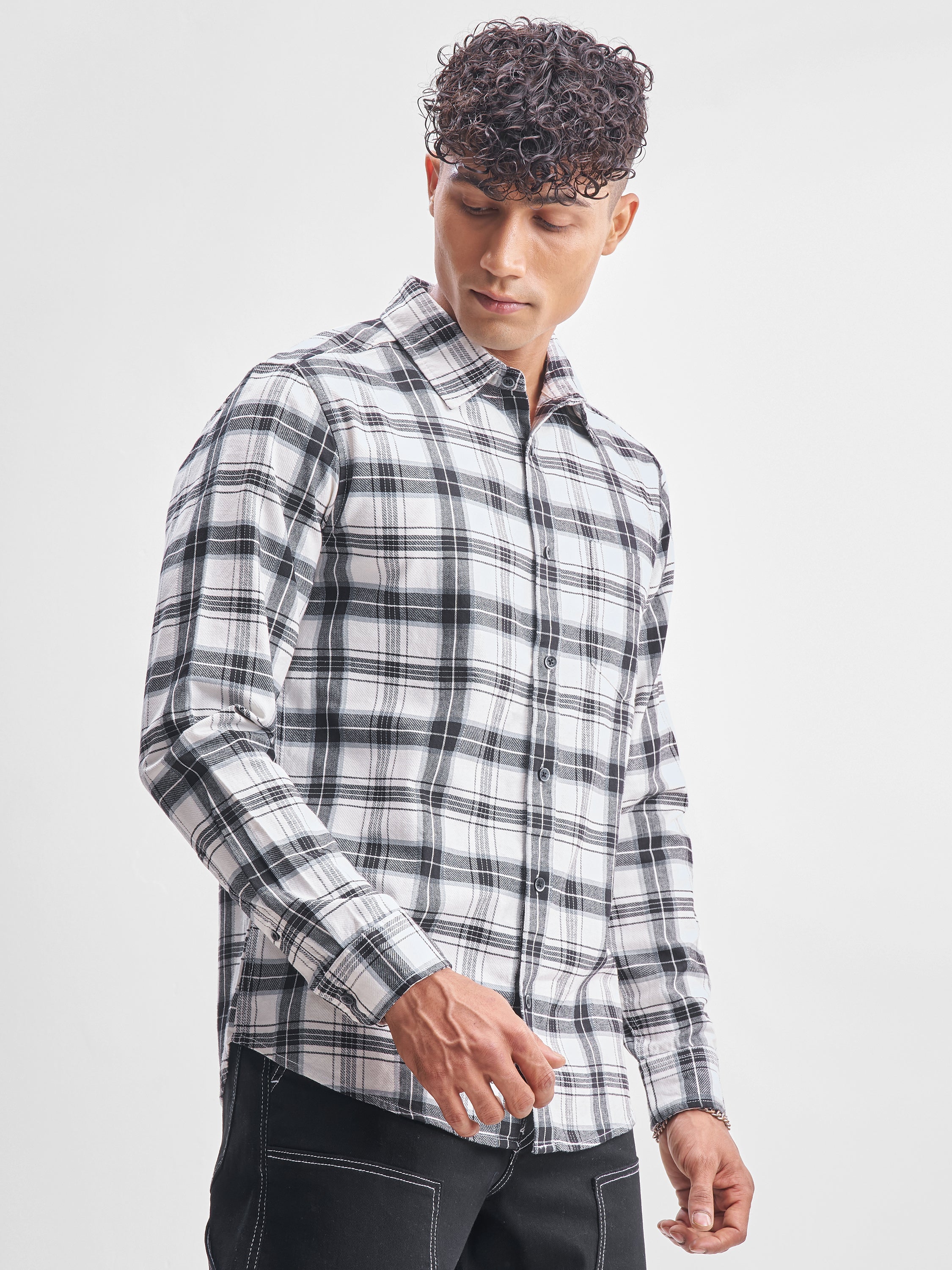 Highlander Men Black Checked Slim Fit Casual Shirt - Black - Image 6