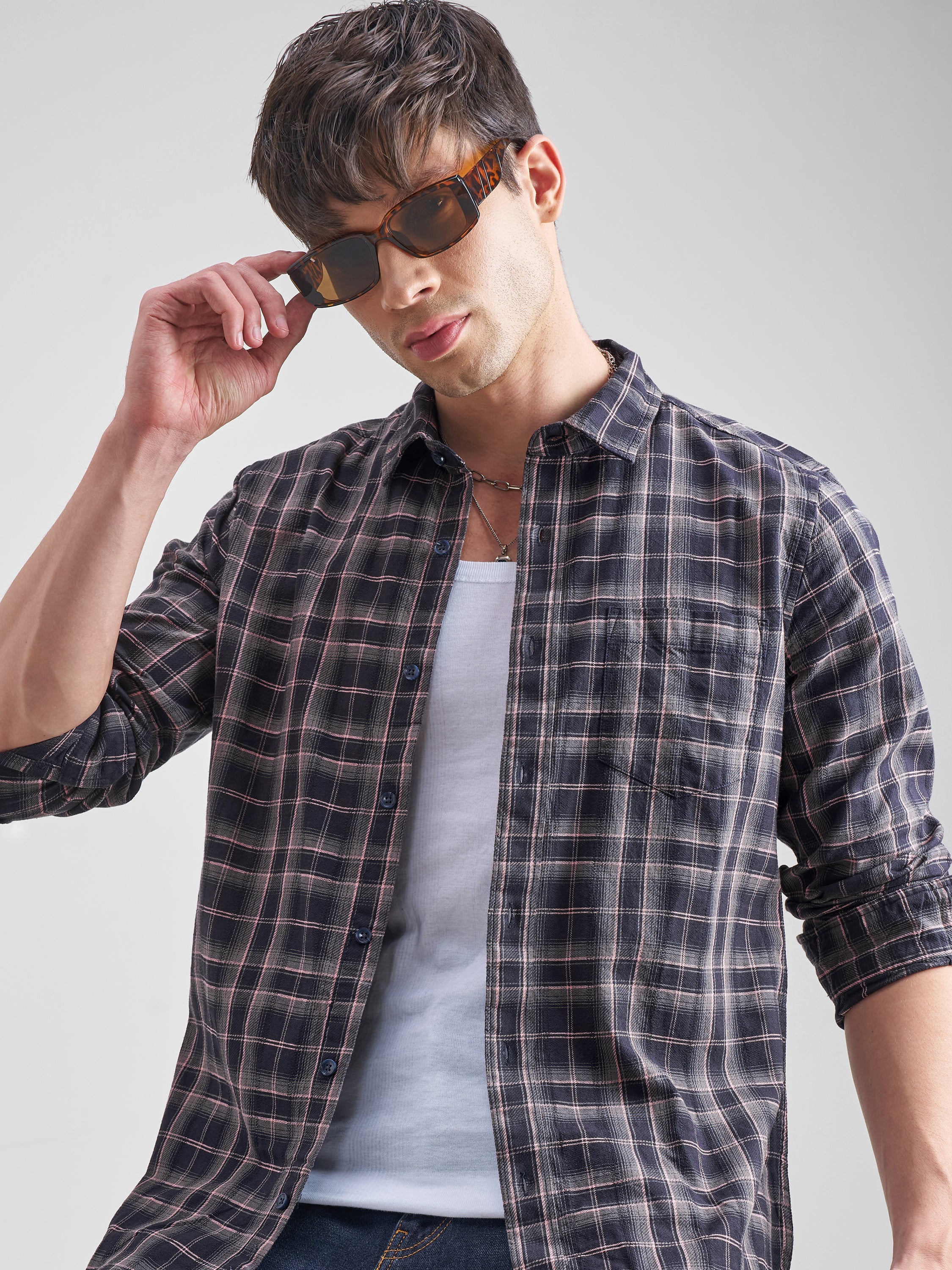 Highlander Men Pink Checked Slim Fit Casual Shirt - Pink - Image 1