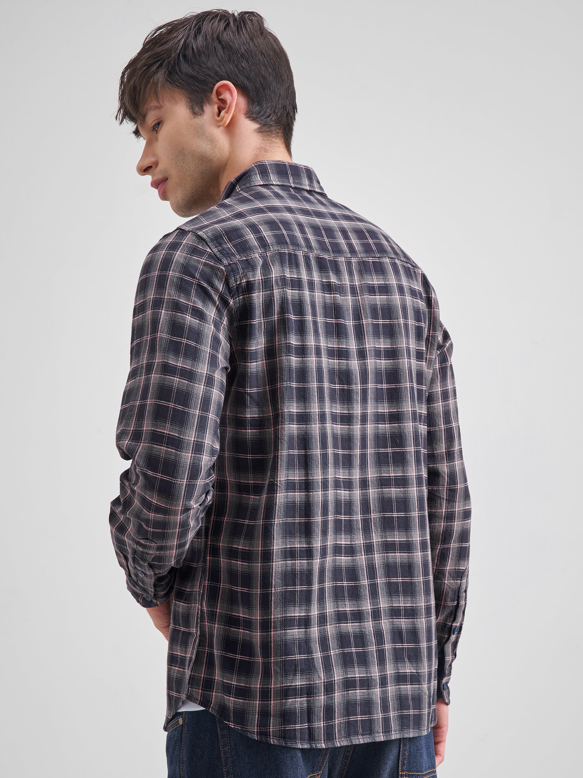 Highlander Men Pink Checked Slim Fit Casual Shirt - Pink - Image 3