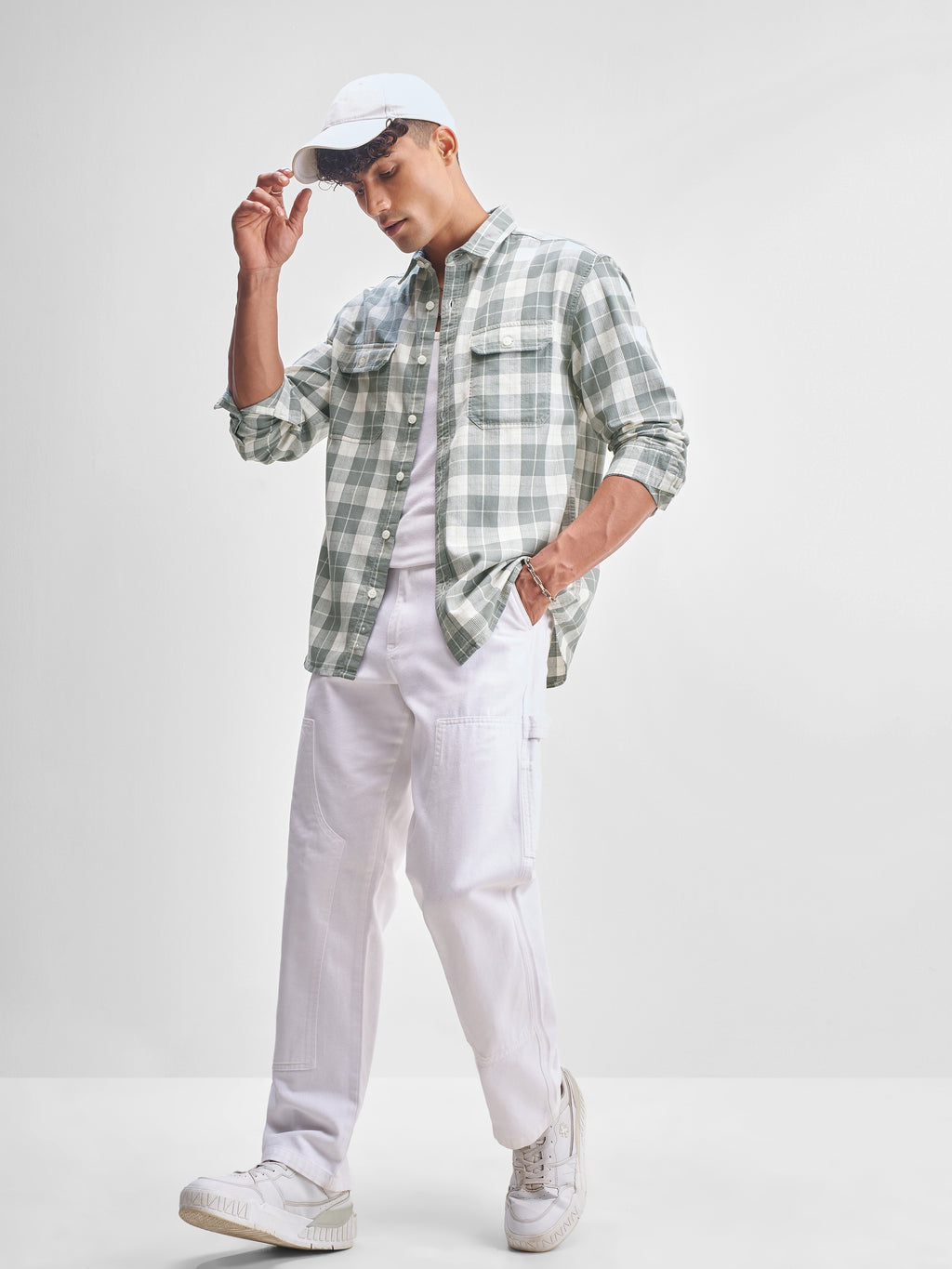 Highlander Men Green Checked Relaxed Fit Casual Shirt - Green - Image 2