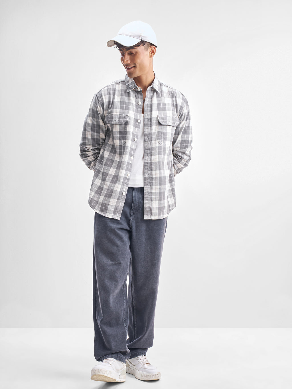 Highlander Men Grey Checked Relaxed Fit Casual Shirt - Grey - Image 2