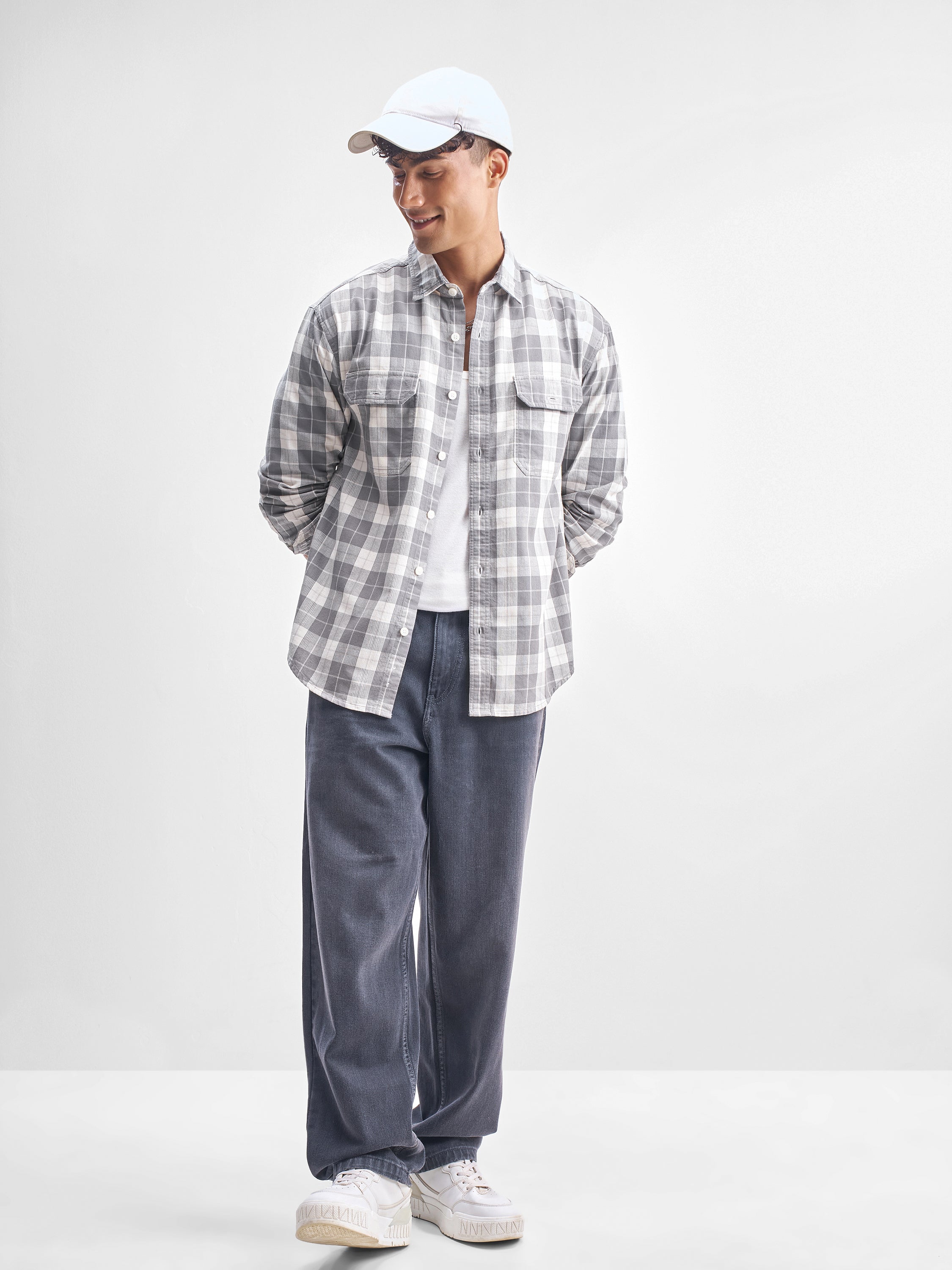 Highlander Men Grey Checked Relaxed Fit Casual Shirt - Grey - Image 2