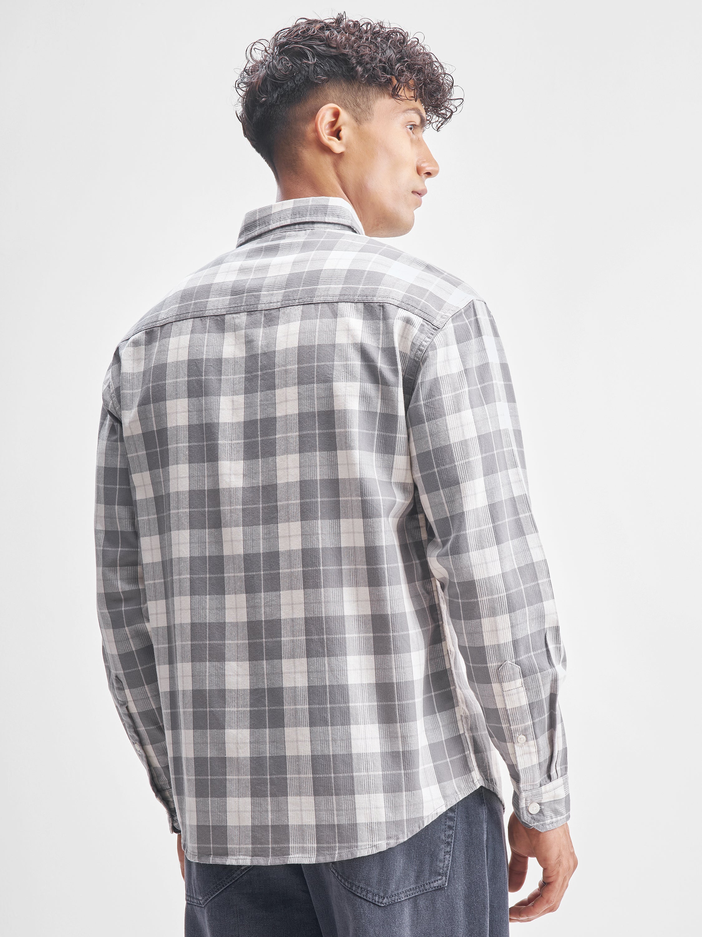 Highlander Men Grey Checked Relaxed Fit Casual Shirt - Grey - Image 3