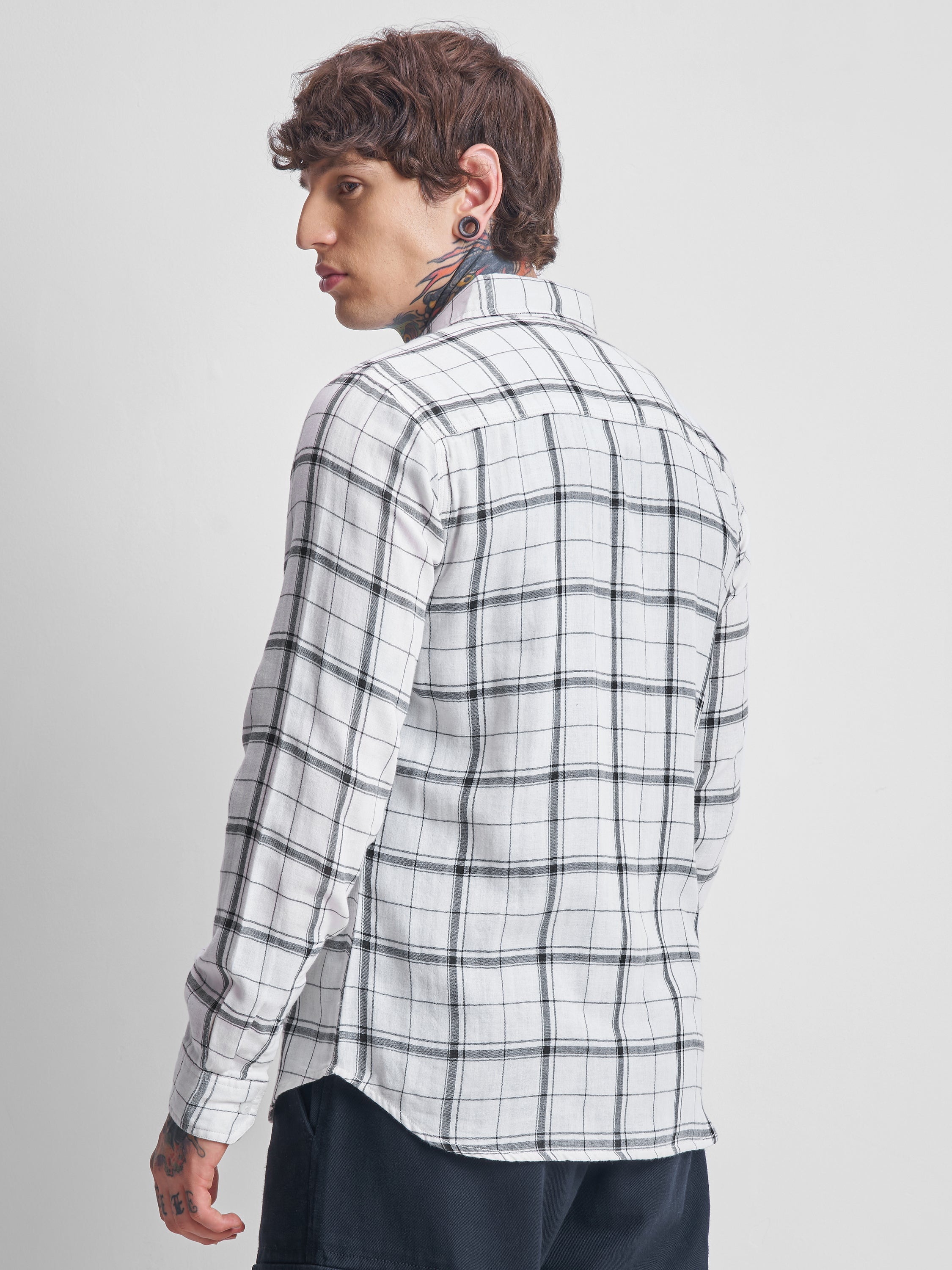 Highlander Men White Checked Relaxed Fit Casual Shirt - White - Image 3
