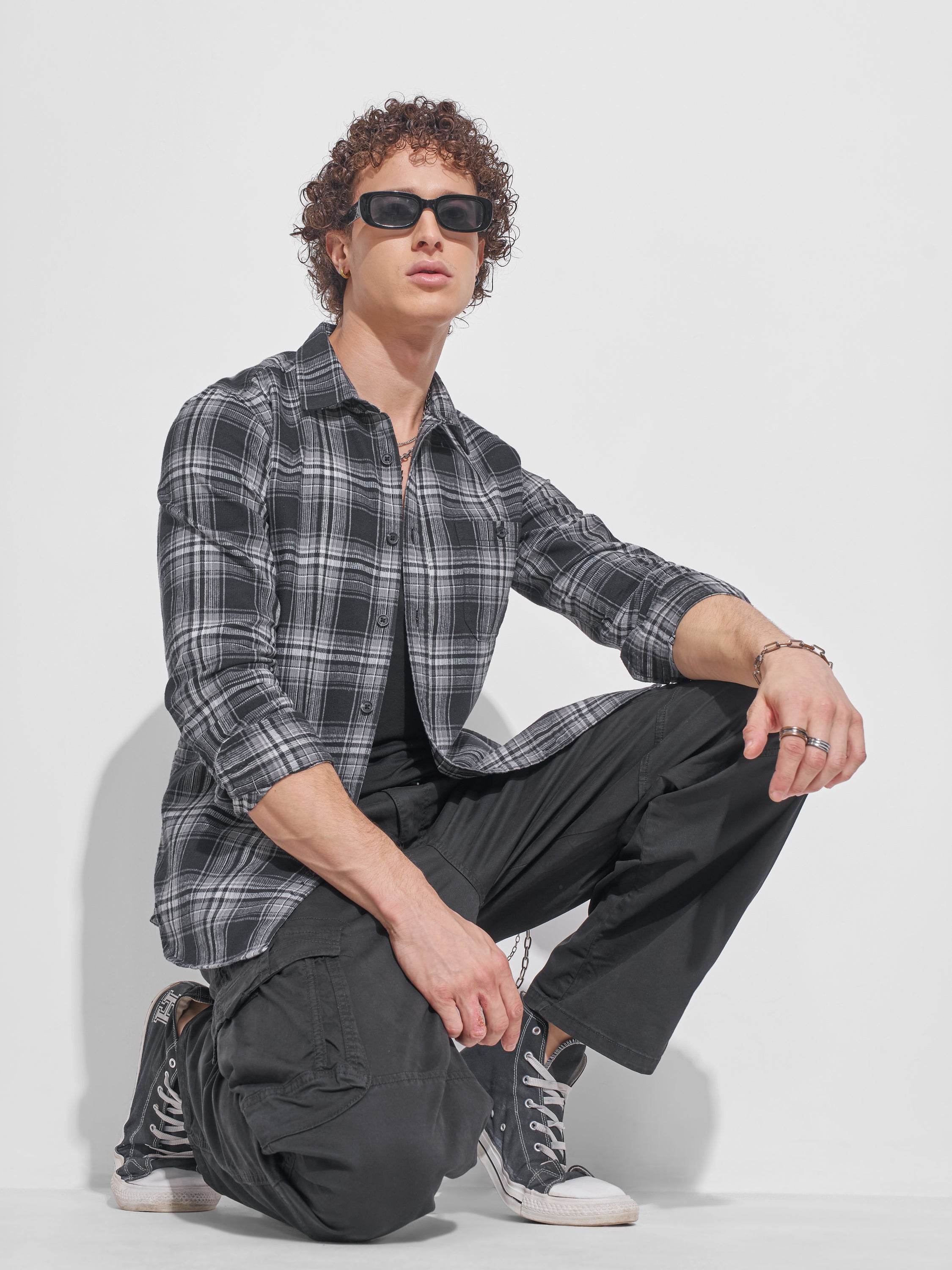 Highlander Men Black Checked Slim Fit Casual Shirt - Black - Image 2