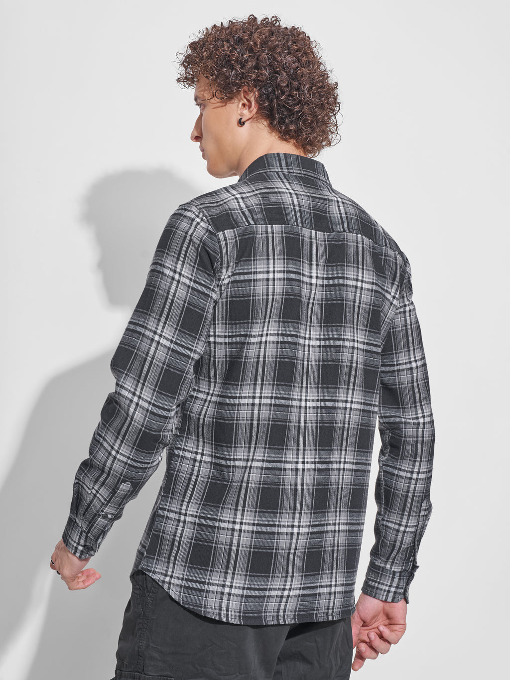 Highlander Men Black Checked Slim Fit Casual Shirt - Black - Image 3