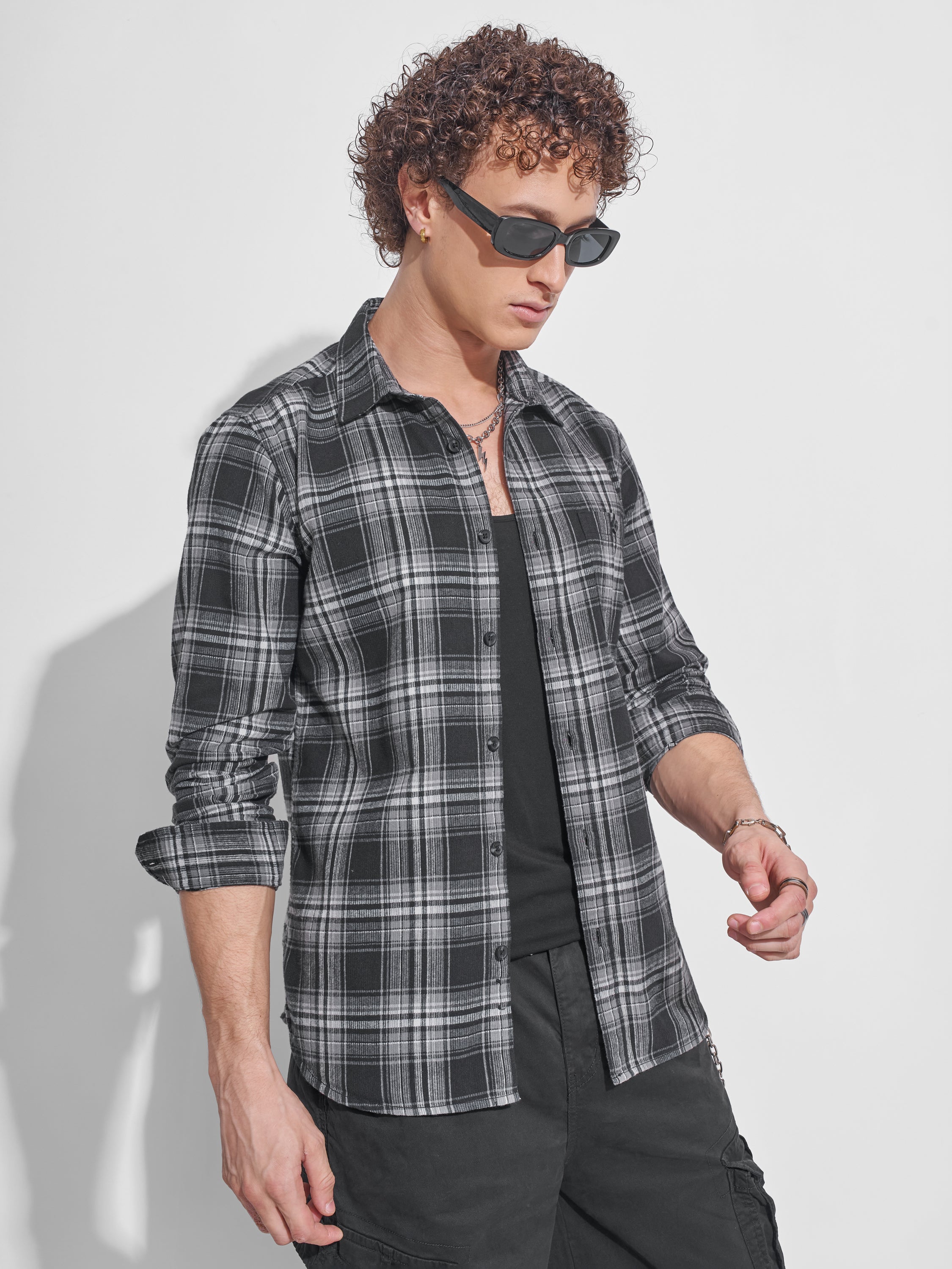 Highlander Men Black Checked Slim Fit Casual Shirt - Black - Image 6