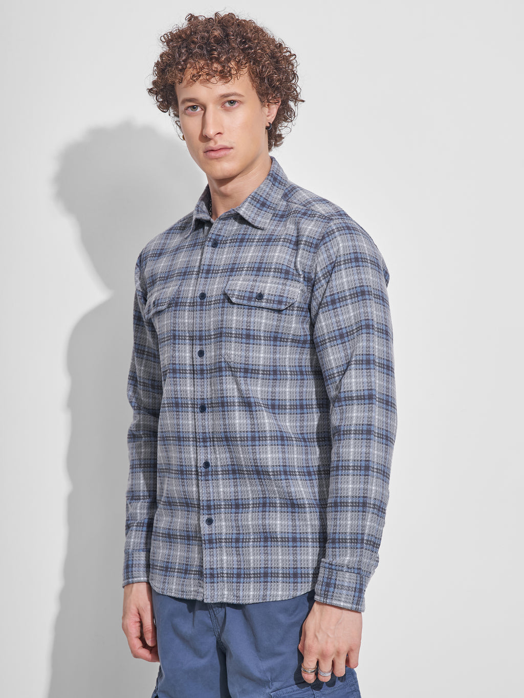 Highlander Men Grey Checked Slim Fit Casual Shirt - Grey - Image 4