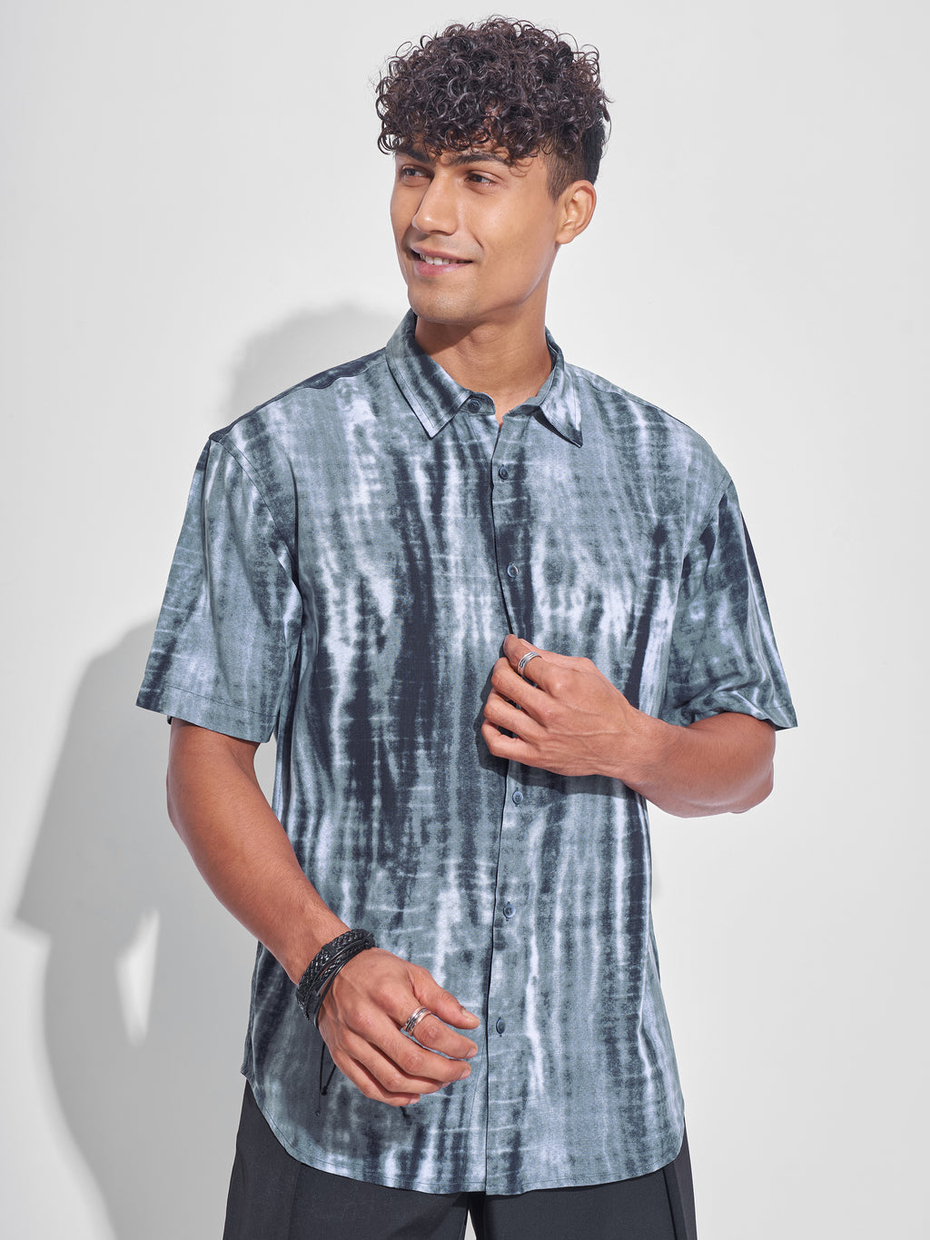 Highlander Men Grey Printed Oversized Fit Casual Shirt - Grey - Image 4