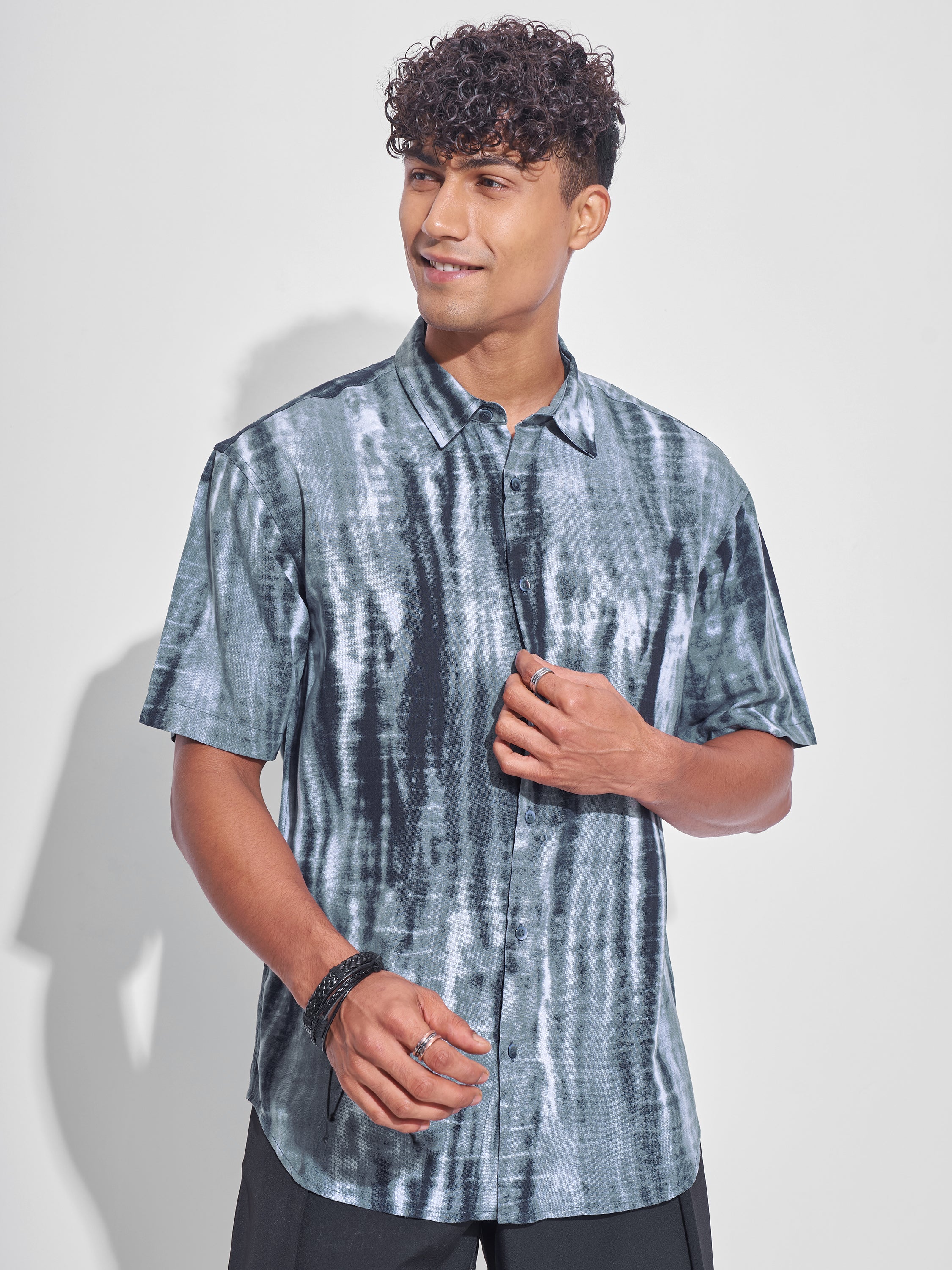 Highlander Men Grey Printed Oversized Fit Casual Shirt - Grey - Image 4