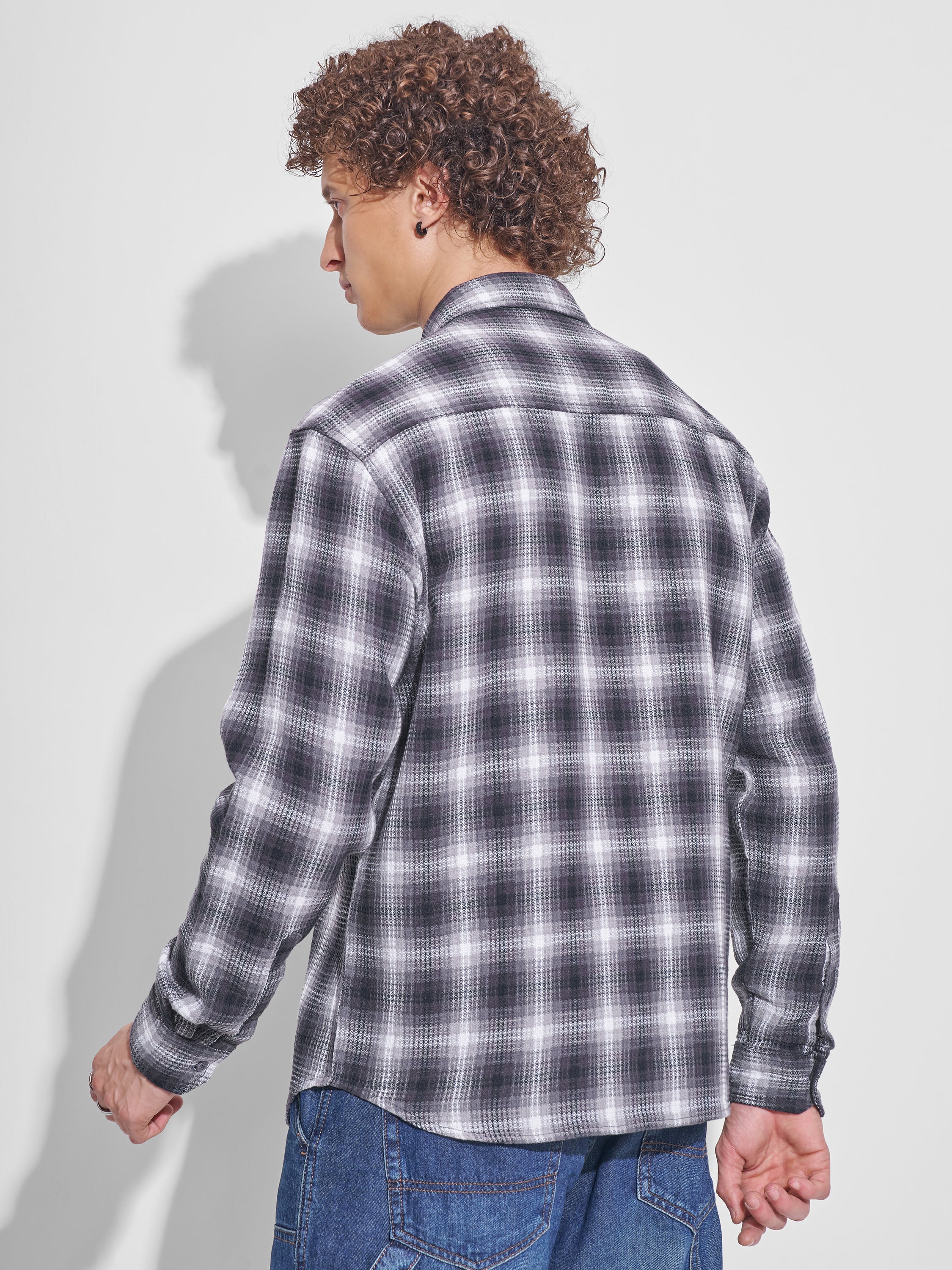 Highlander Men Grey Checked Relaxed Fit Casual Shirt - Grey - Image 3