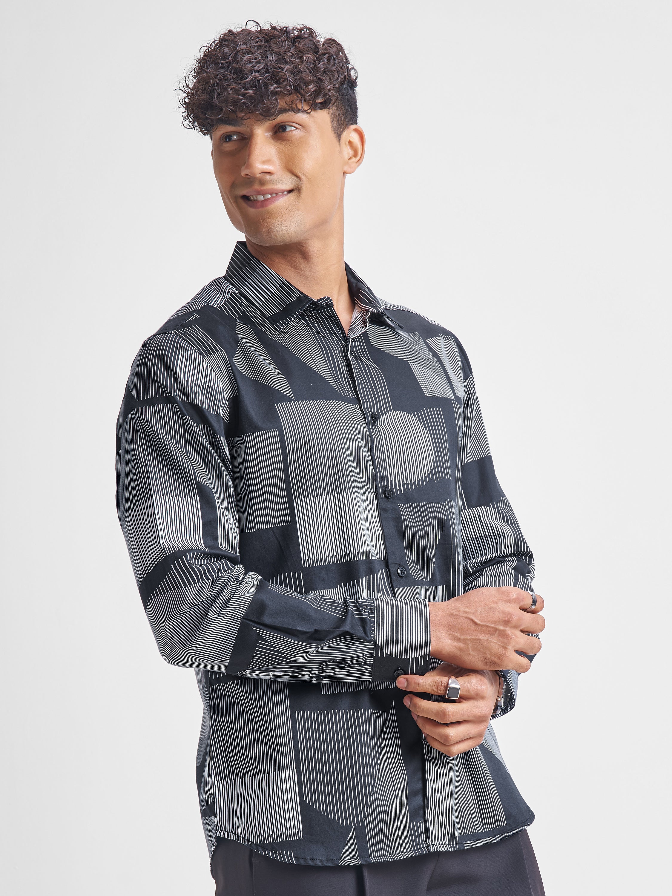 Highlander Men Navy Blue Printed Slim Fit Casual Shirt - Navy Blue - Image 6