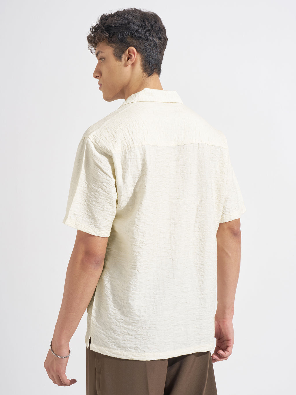 Highlander Men Cream Self Design Relaxed Fit Casual Shirt