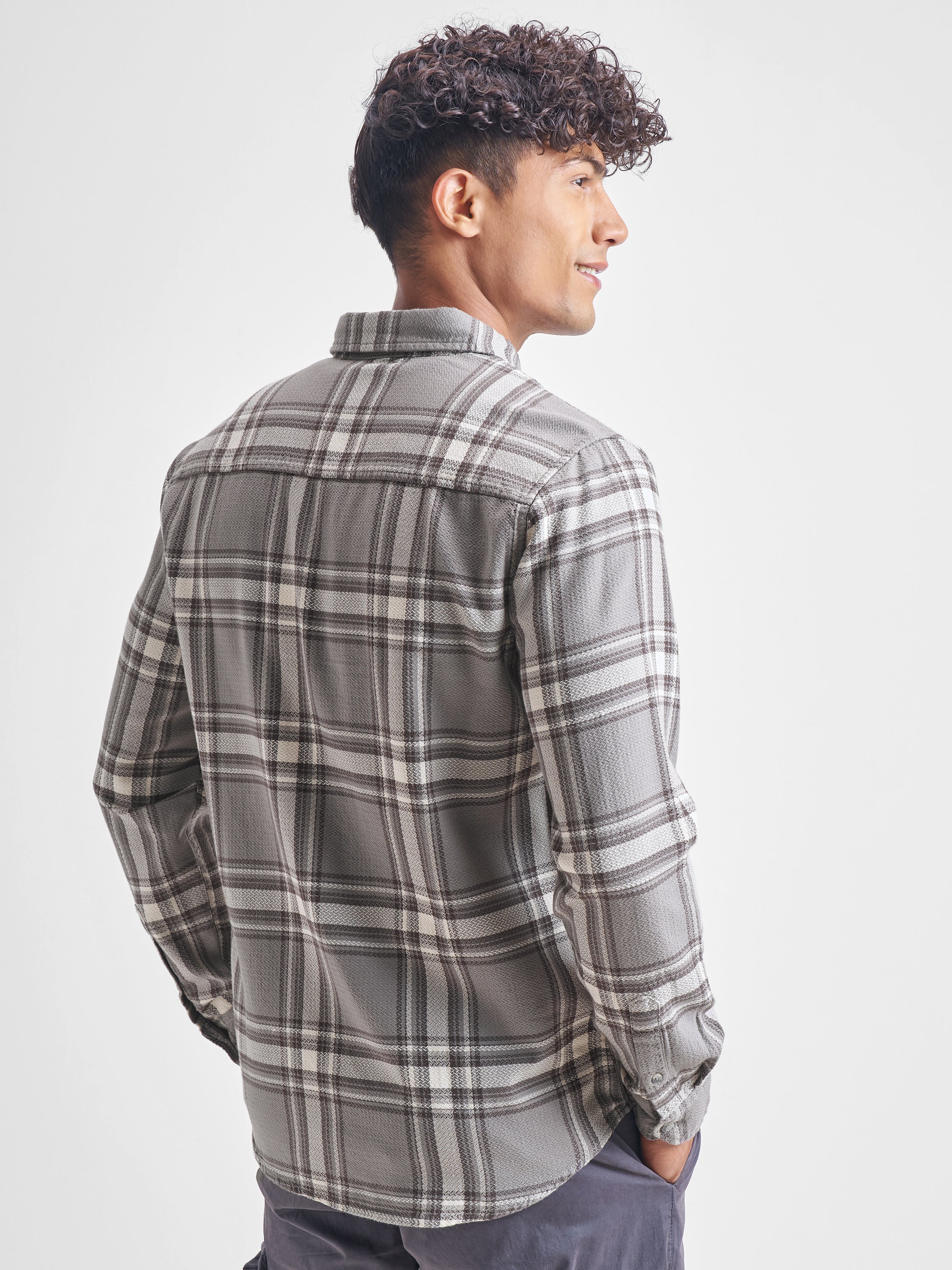 Highlander Men Grey Checked Slim Fit Casual Shirt - Grey - Image 3