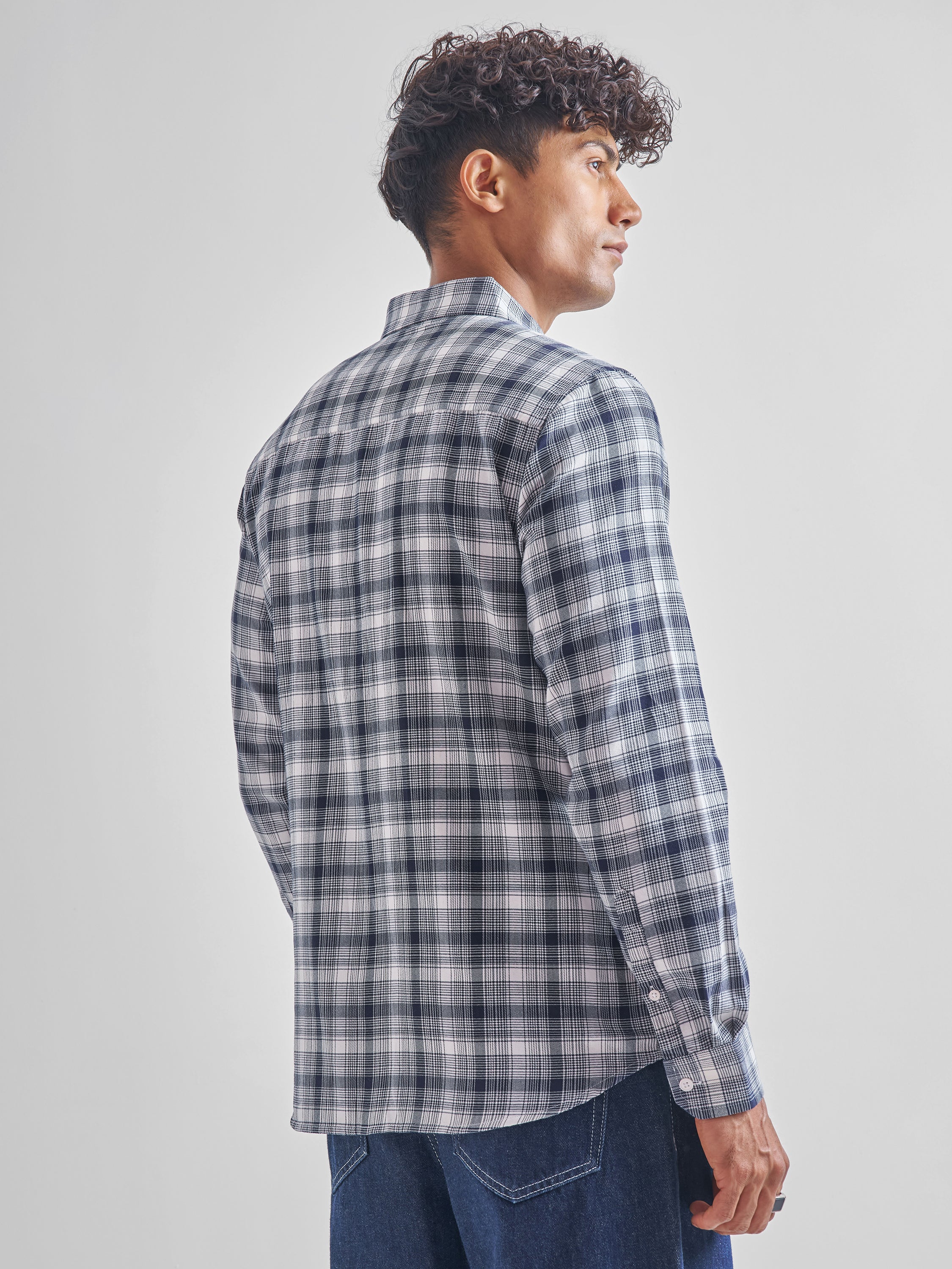 Highlander Men White Checked Slim Fit Casual Shirt - White - Image 3