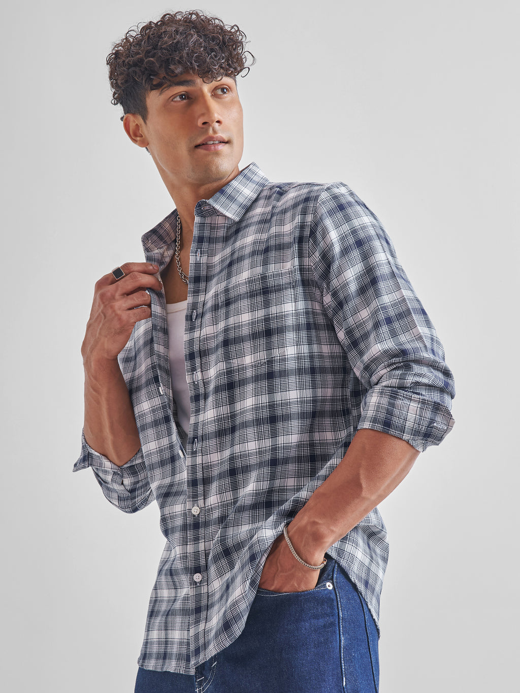 Highlander Men White Checked Slim Fit Casual Shirt - White - Image 4